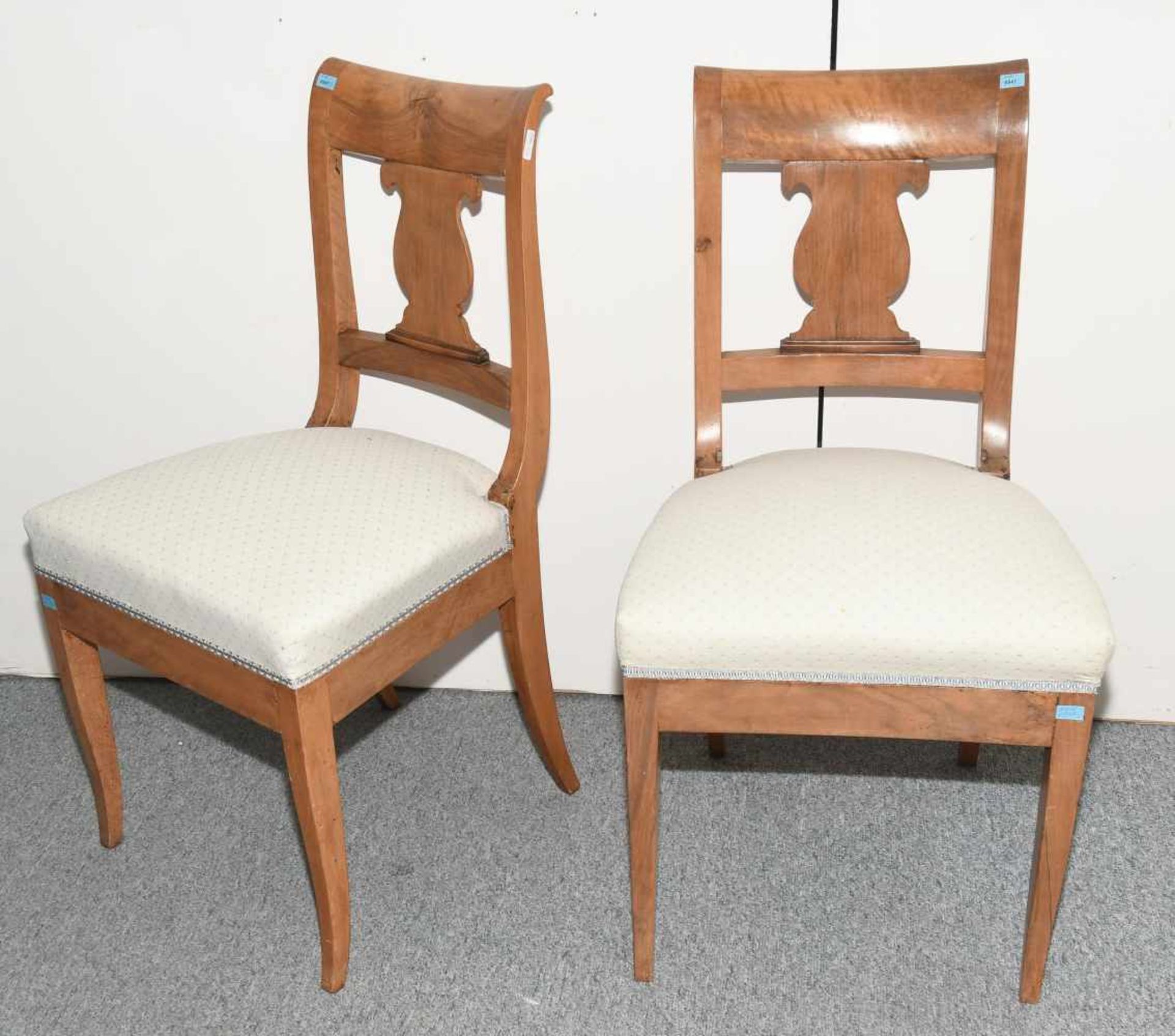 Ein Paar Stühle<