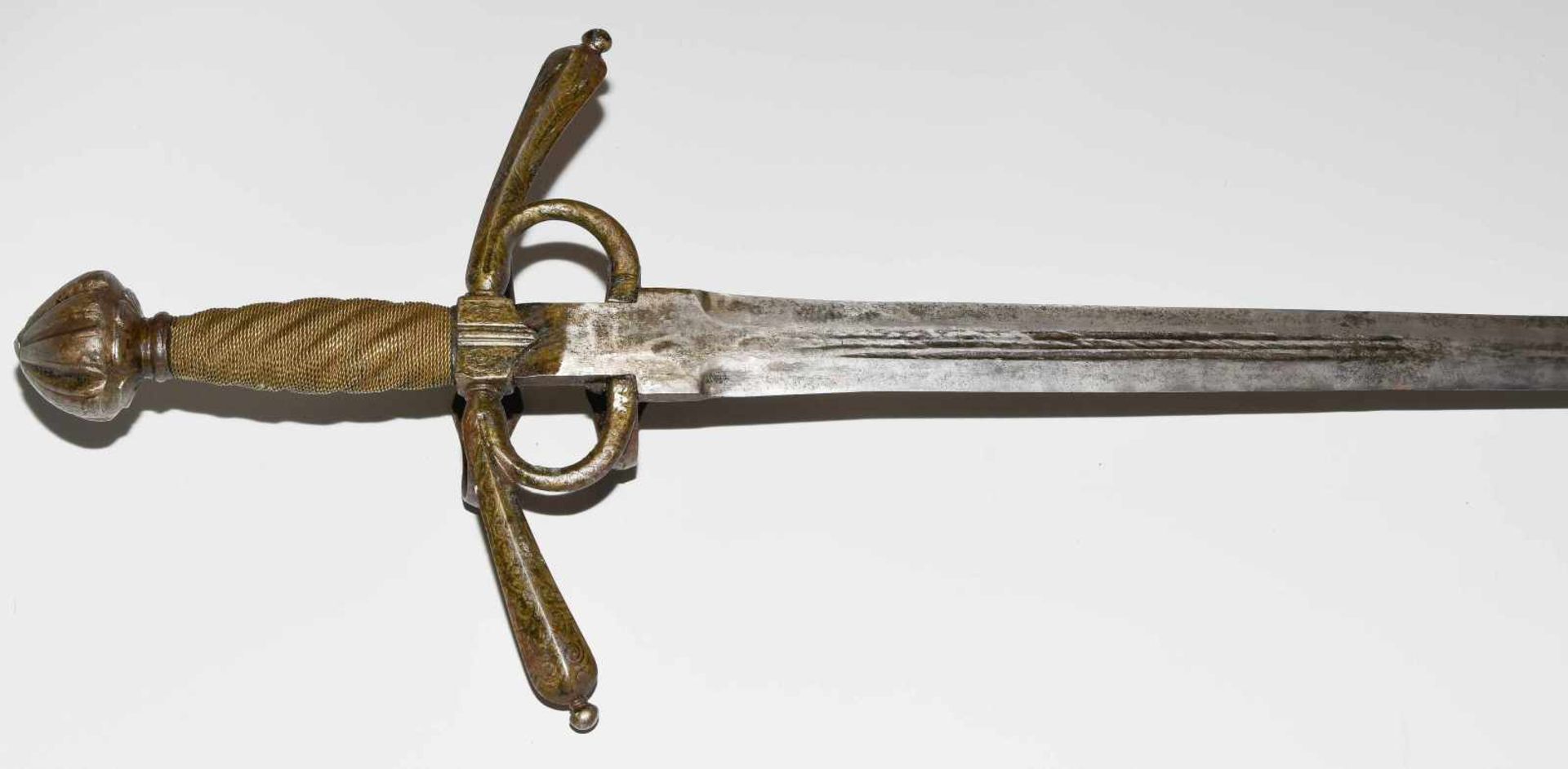 Rapier/StossdegenOesterreich/Italien, um 1700. Eisengefäss, geschwärzt, kugeliger, gerippter und - Bild 10 aus 13