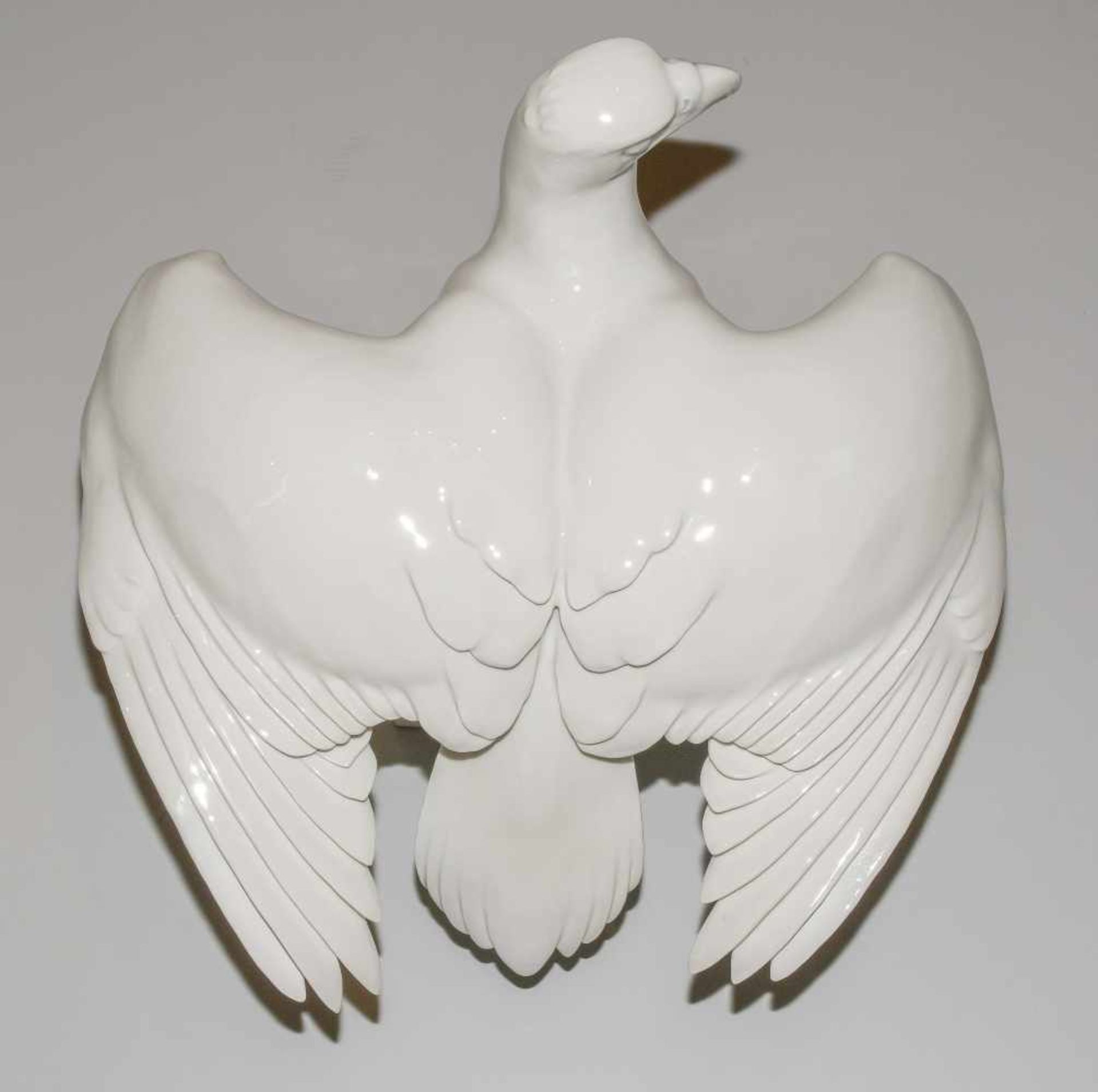 Tierfigur, MeissenAdler. Entwurf: Max Esser 1931, Ausführung um 1934–1945. Porzellan, weiss. - Bild 7 aus 20