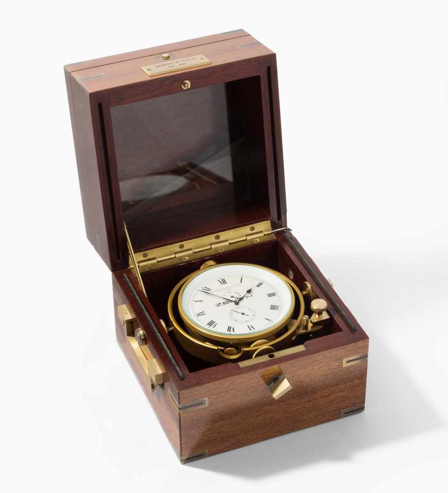 Schiffschronometer Zenith No 537Schweiz, 20.Jh. Verschliessbares Holzgehäuse mit Messingverzierungen