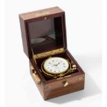 Schiffschronometer Zenith No 537Schweiz, 20.Jh. Verschliessbares Holzgehäuse mit Messingverzierungen