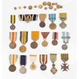 Lot: 17 Medaillen und Verdienstabzeichen, internationalSilber, Bronze, teilweise vergoldet: