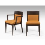 Studio Tipi2 Stühle (mit und ohne Armlehne)"ALOE". Hersteller: Accento, Italien. Holz, braun
