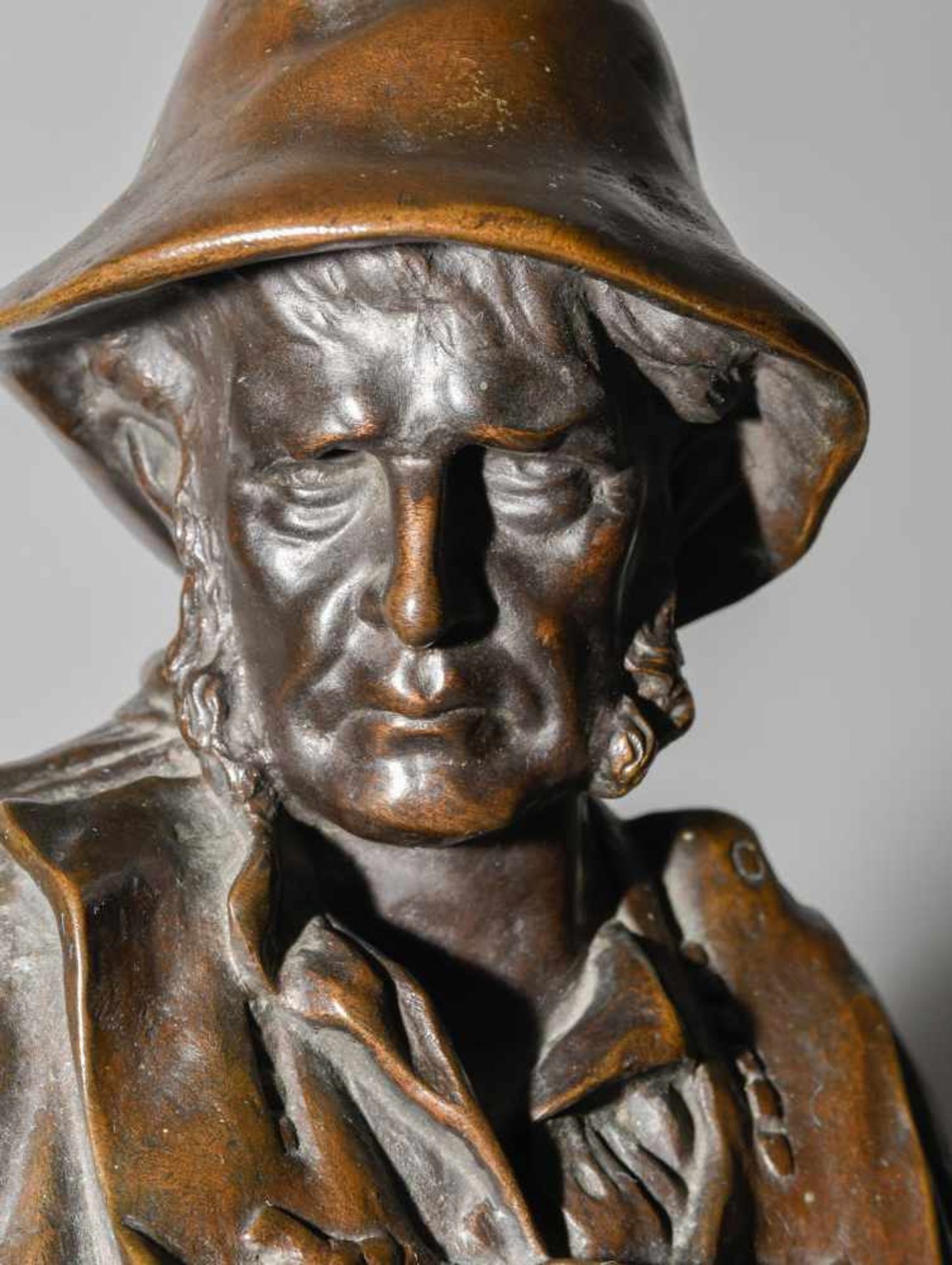 Friedrich Johann Reusch(Siegen 1843–1906 Girgenti)Siegerländer Hüttenarbeiter. Bronze, braun - Bild 7 aus 7