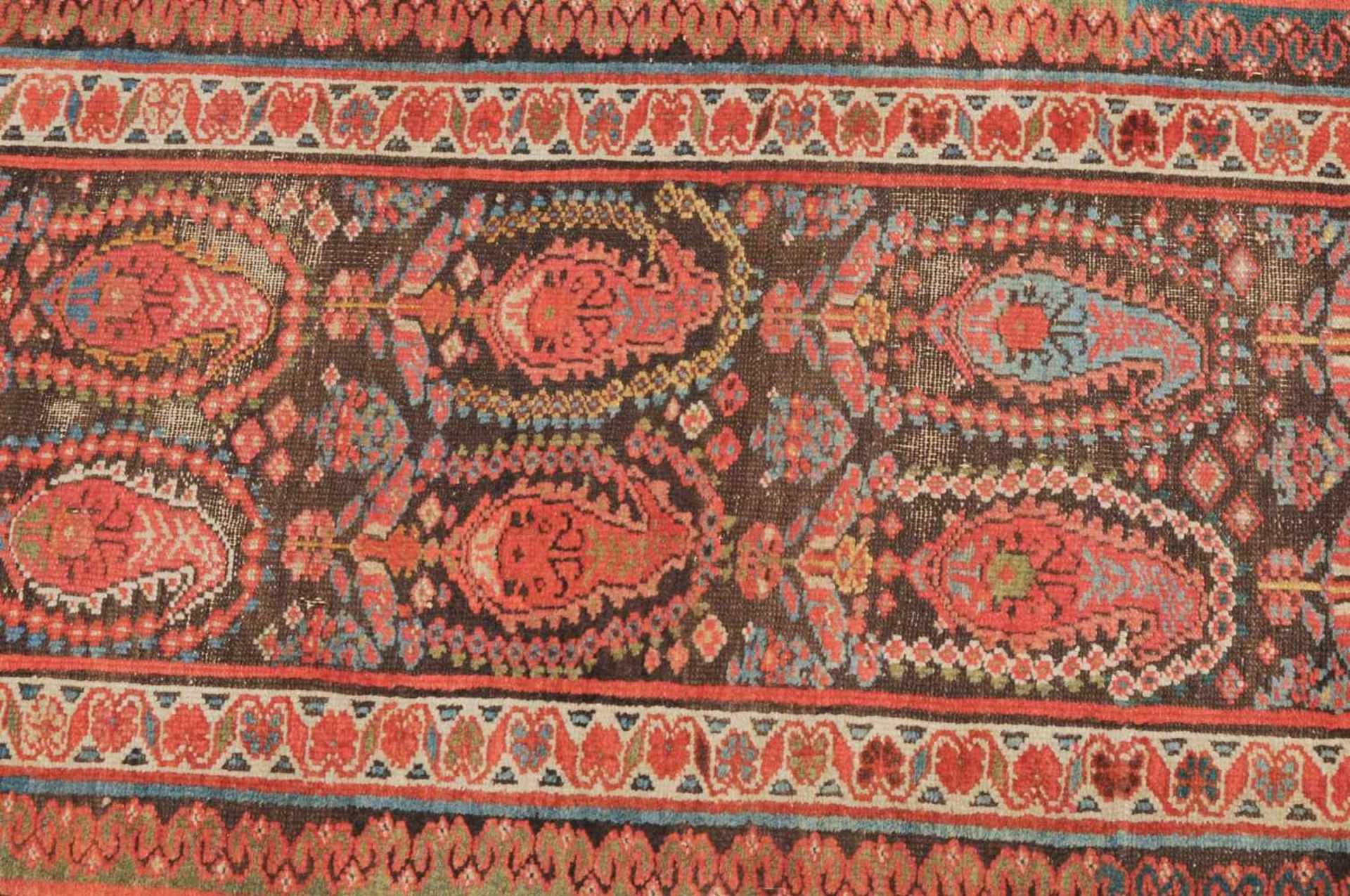 HamedanW-Persien, um 1900. Im braunen Mittelfeld sind 2 vertikale Reihen mit roten floralen Boteh- - Image 11 of 11