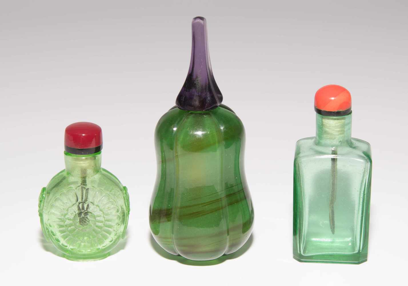 9 Glas Snuff BottlesChina. Transparentes Glas in verschiedenen Grüntönen, ein Snuff Bottle aus - Image 21 of 22