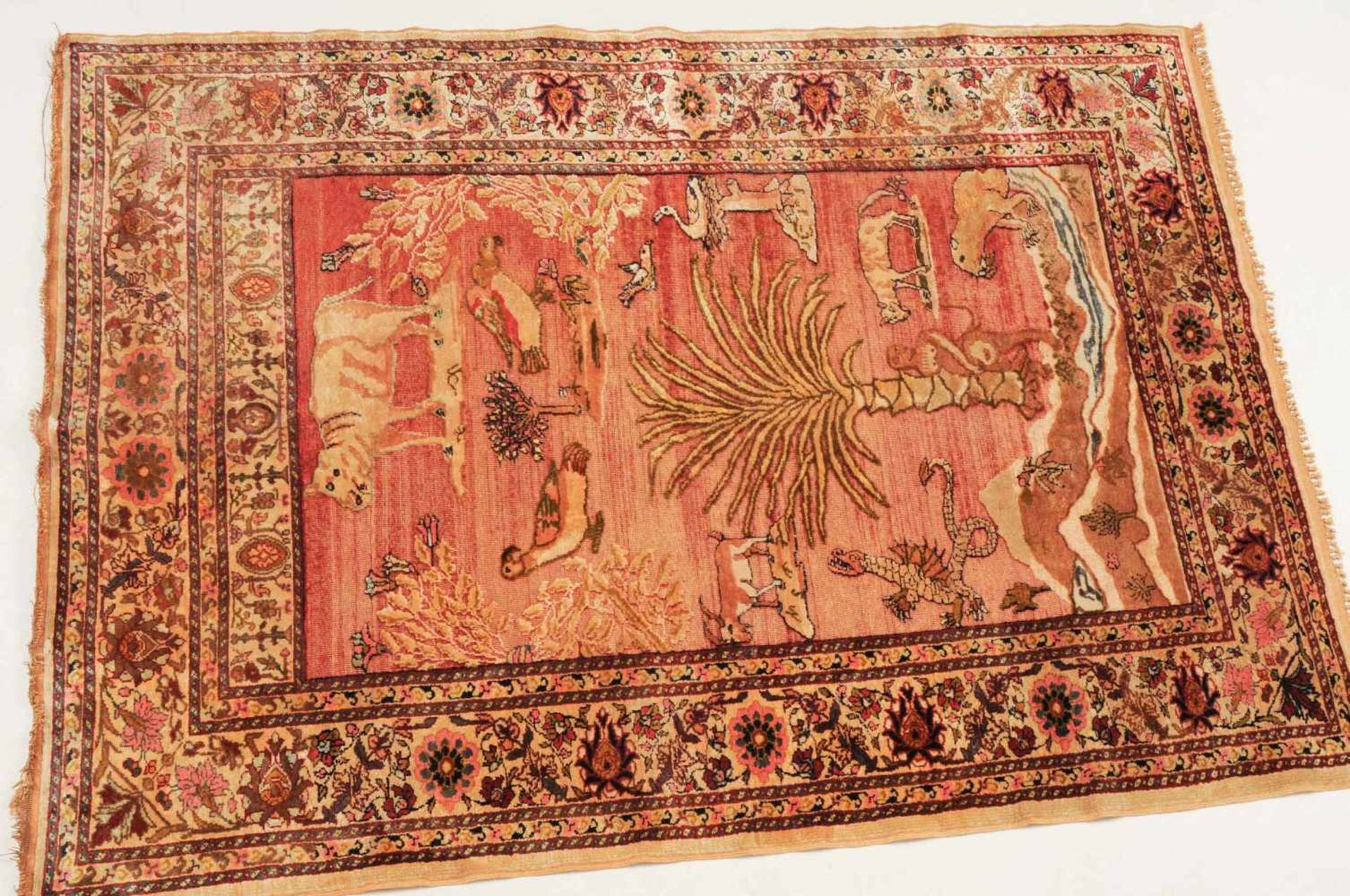 Panderma-SeideNO-Türkei, um 1930. Reliefgeknüpfter Teppich. Flormaterial reine Seide. Im Zentrum des - Bild 2 aus 10