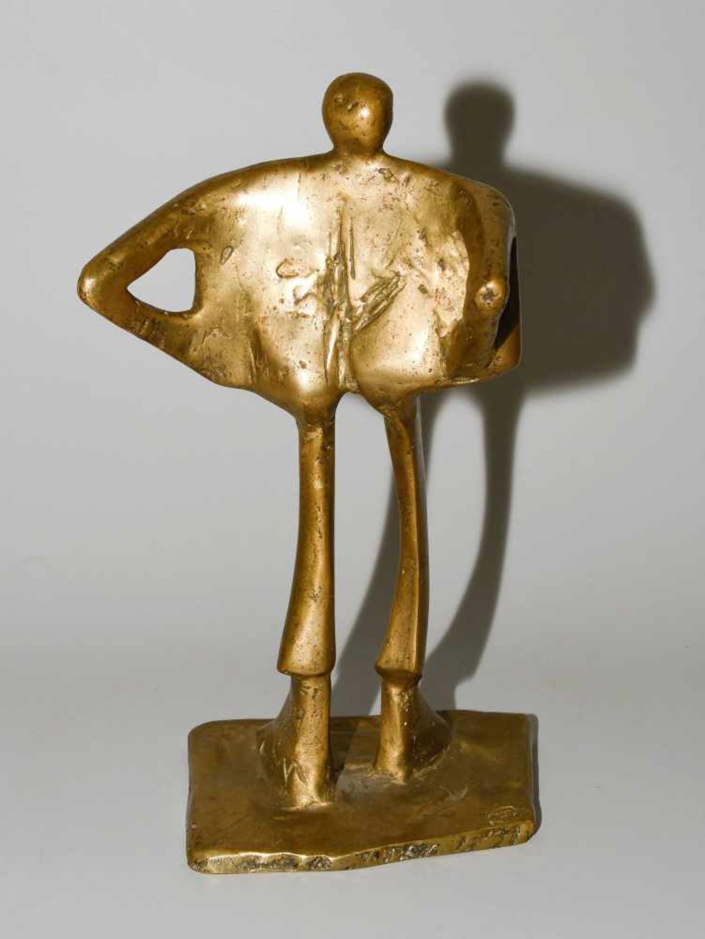 Metzler, Kurt Laurenz(St.Gallen 1941)Businessman. 1979. Bronze, gold patiniert. Auf dem Fuss - Bild 4 aus 9