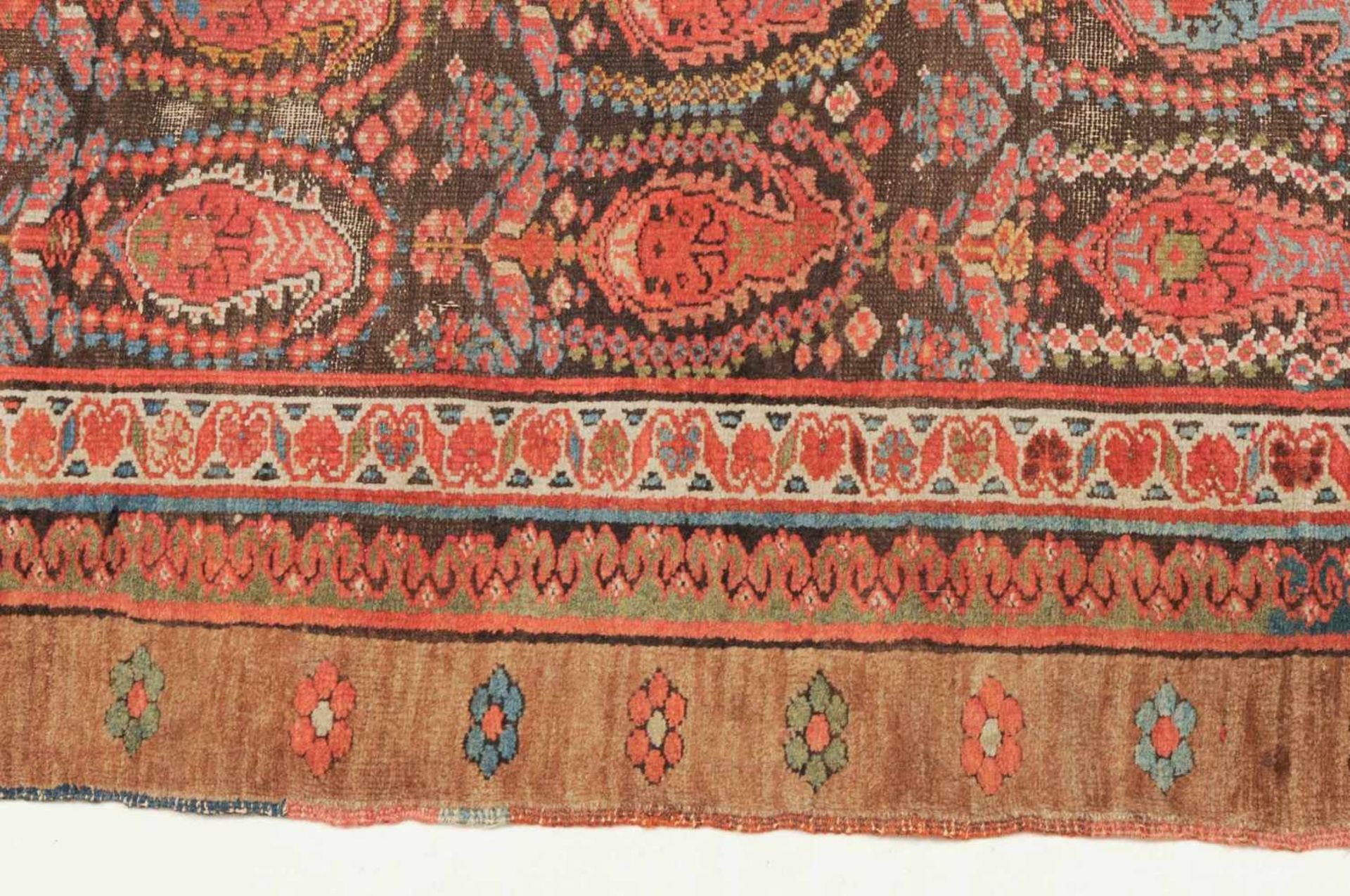 HamedanW-Persien, um 1900. Im braunen Mittelfeld sind 2 vertikale Reihen mit roten floralen Boteh- - Image 10 of 11