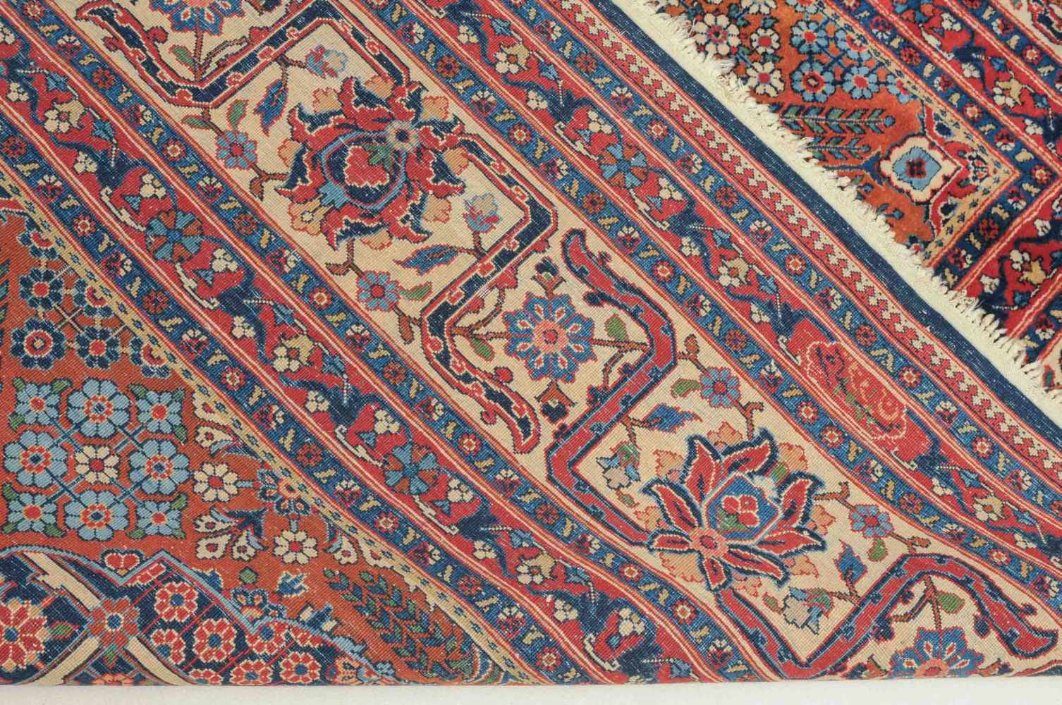 GhazvinZ-Persien, um 1910. Oben in der Mitte signiert mit "Etemad Knüpferei Ghazvin". Im nachtblauen - Image 9 of 18