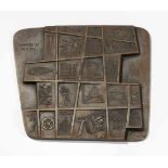 Reuter, Erich Fritz(Berlin 1911–1997 Berlin)"Universitas Aeterna". Bronzerelief. Unten rechts in der