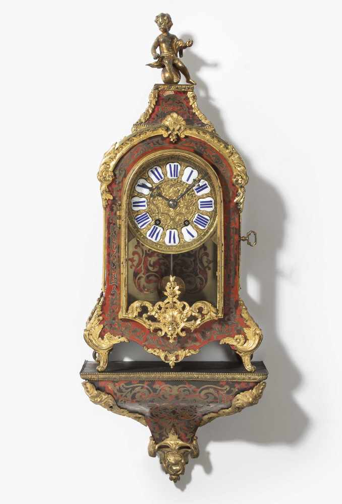 Boulle-Pendule mit SockelFrankreich, frühes 19.Jh. Rotes Schildpattgehäuse mit eingelegtem