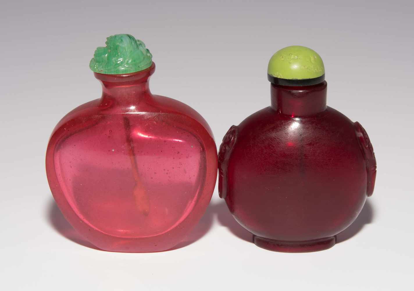 8 Snuff BottlesChina. Transparentes und halbtransparentes Glas in verschiedenen Rottönen. H 4,5–8, - Image 10 of 29