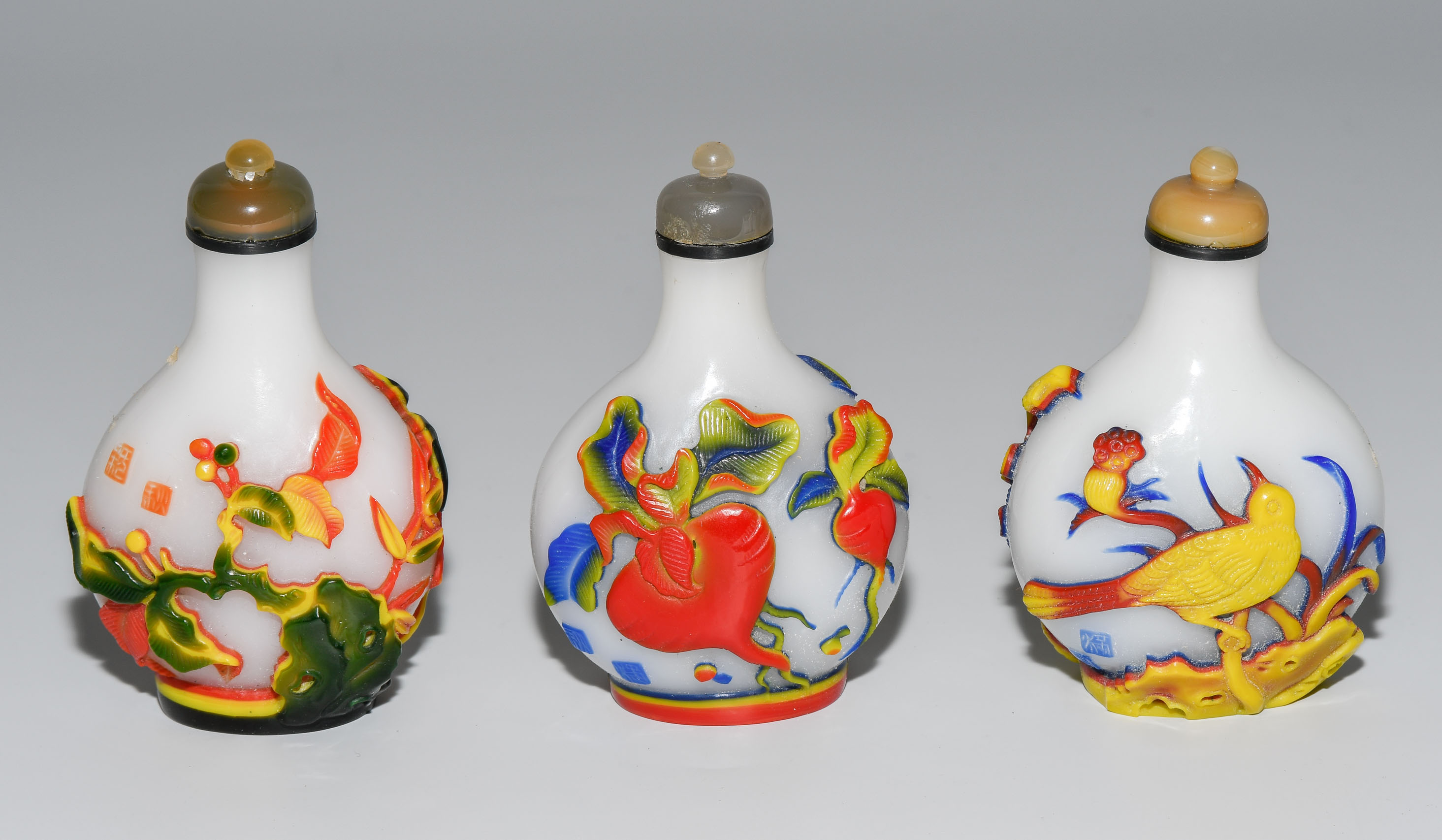 Lot: 3 Überfangglas Snuff Bottles - Bild 4 aus 8