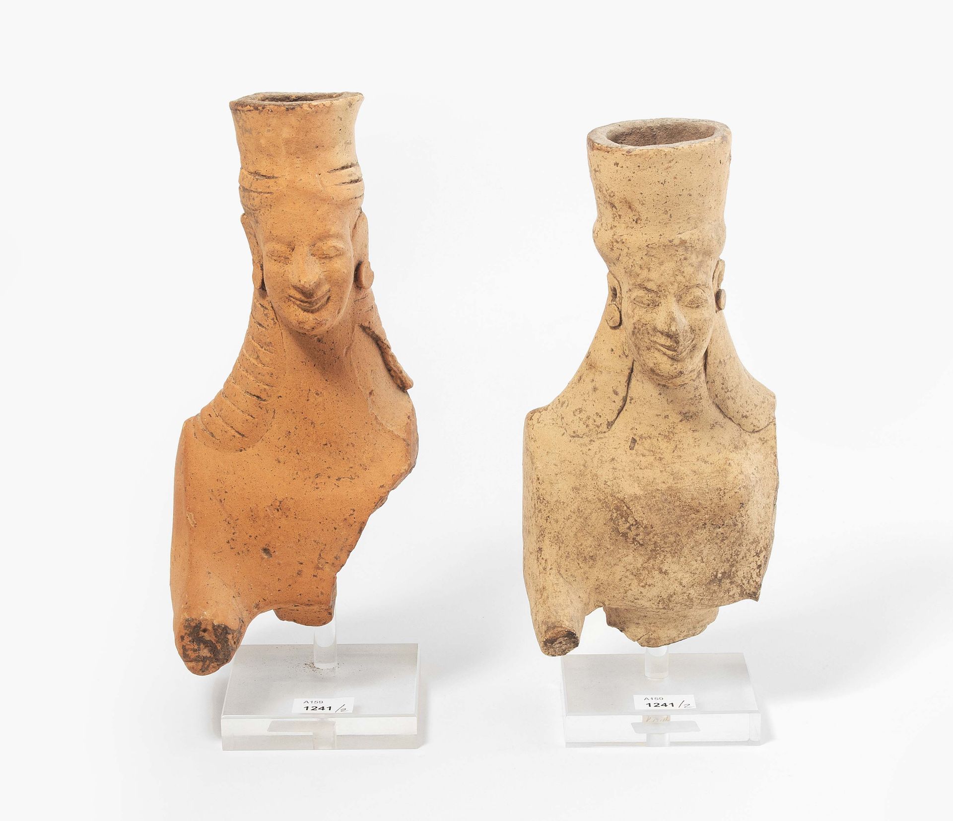 Lot: 2 archaische Büsten einer Göttin