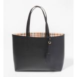 Burberry, Handtasche "Reversible Tote Bag"