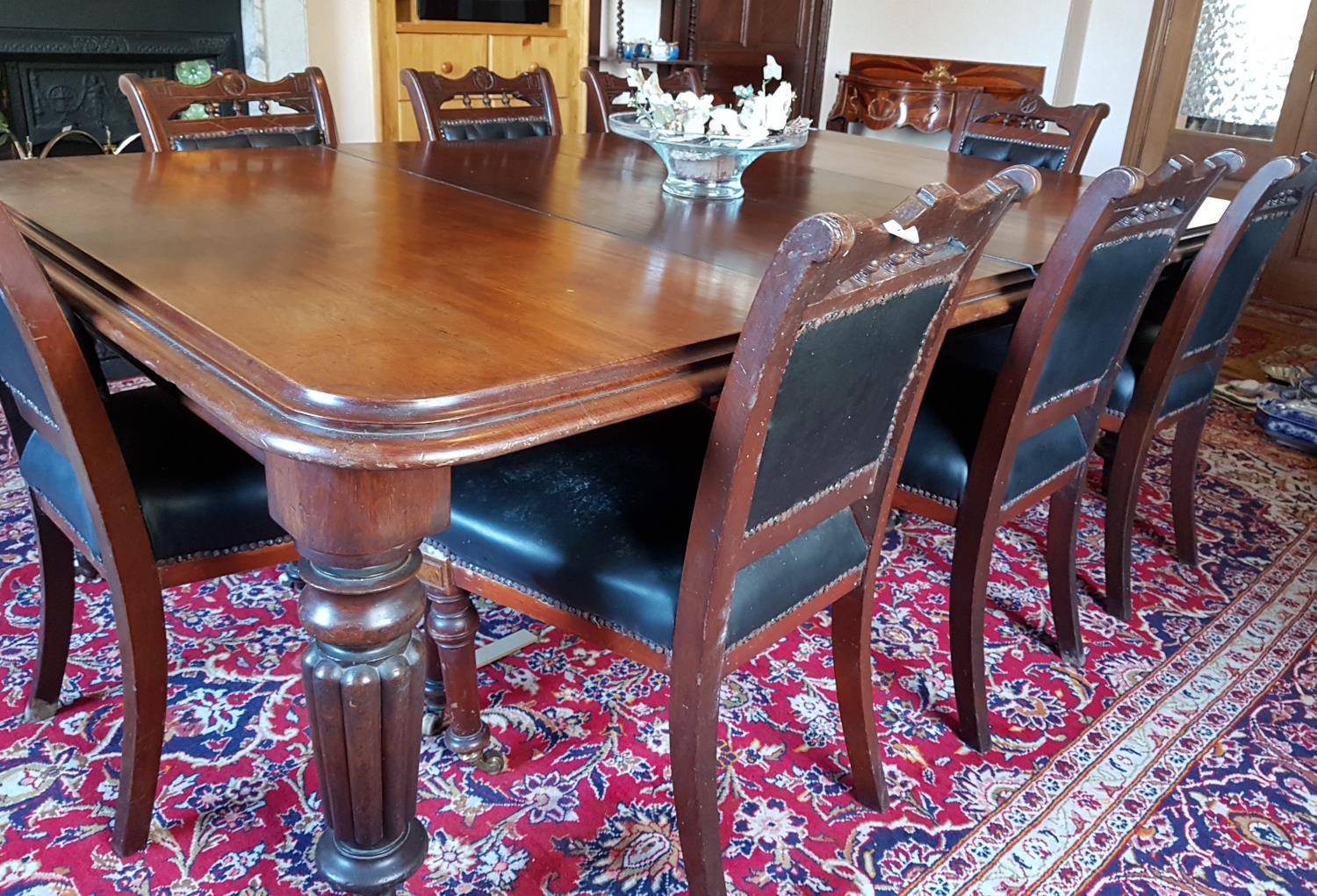 A good Victorian Mahogany Dining Table with two extra leaves (will take more) on reeded turned - Image 2 of 3