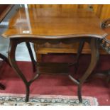 An Edwardian Mahogany Centre Table. 57x 43 x 69 cms H.