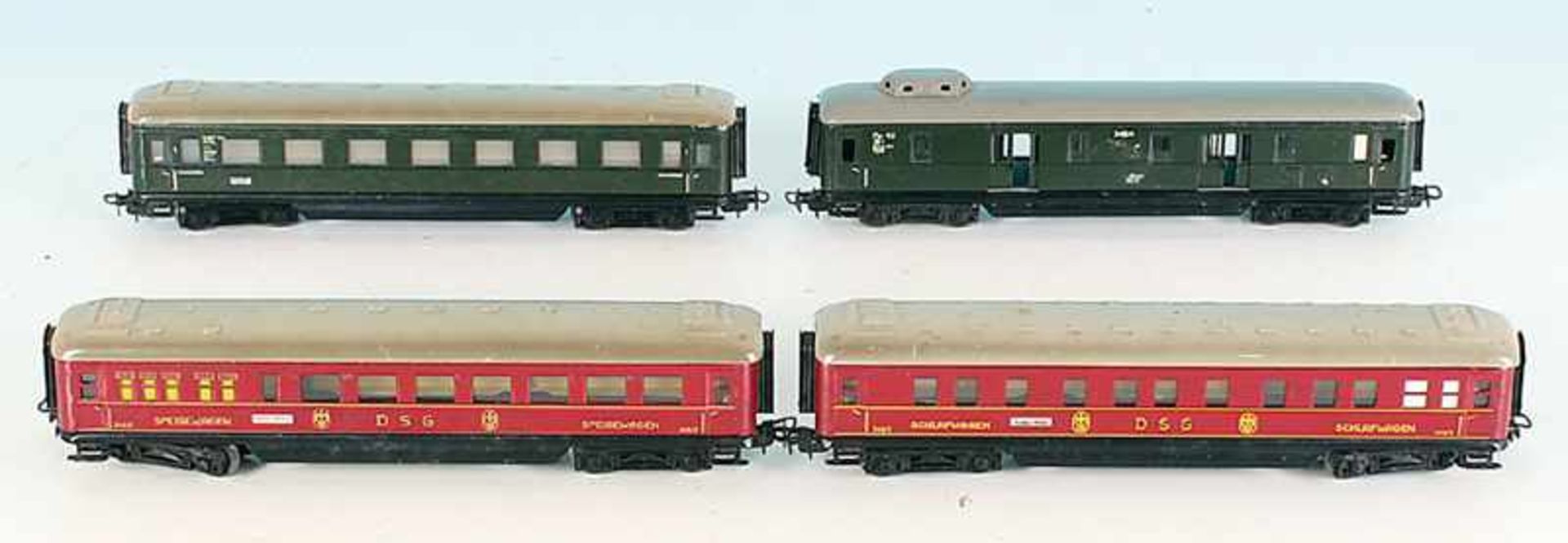 4 MARKLIN Personen/Packwagen