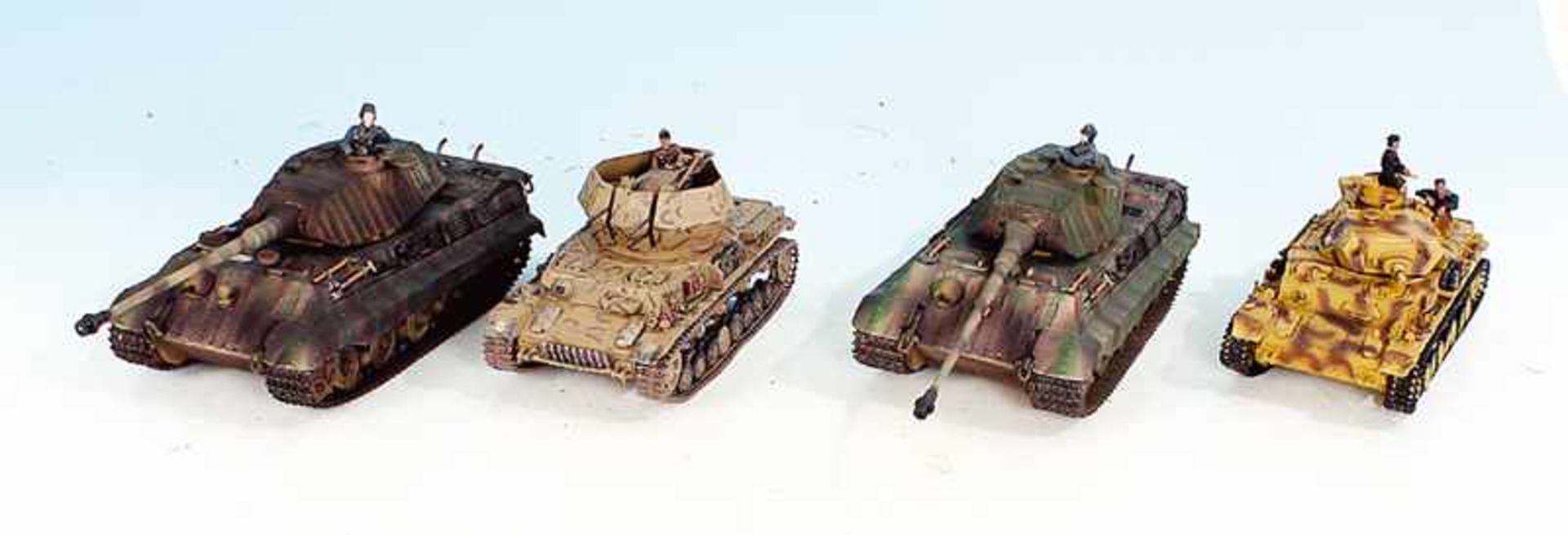 4 Wehrmachts-Panzer
