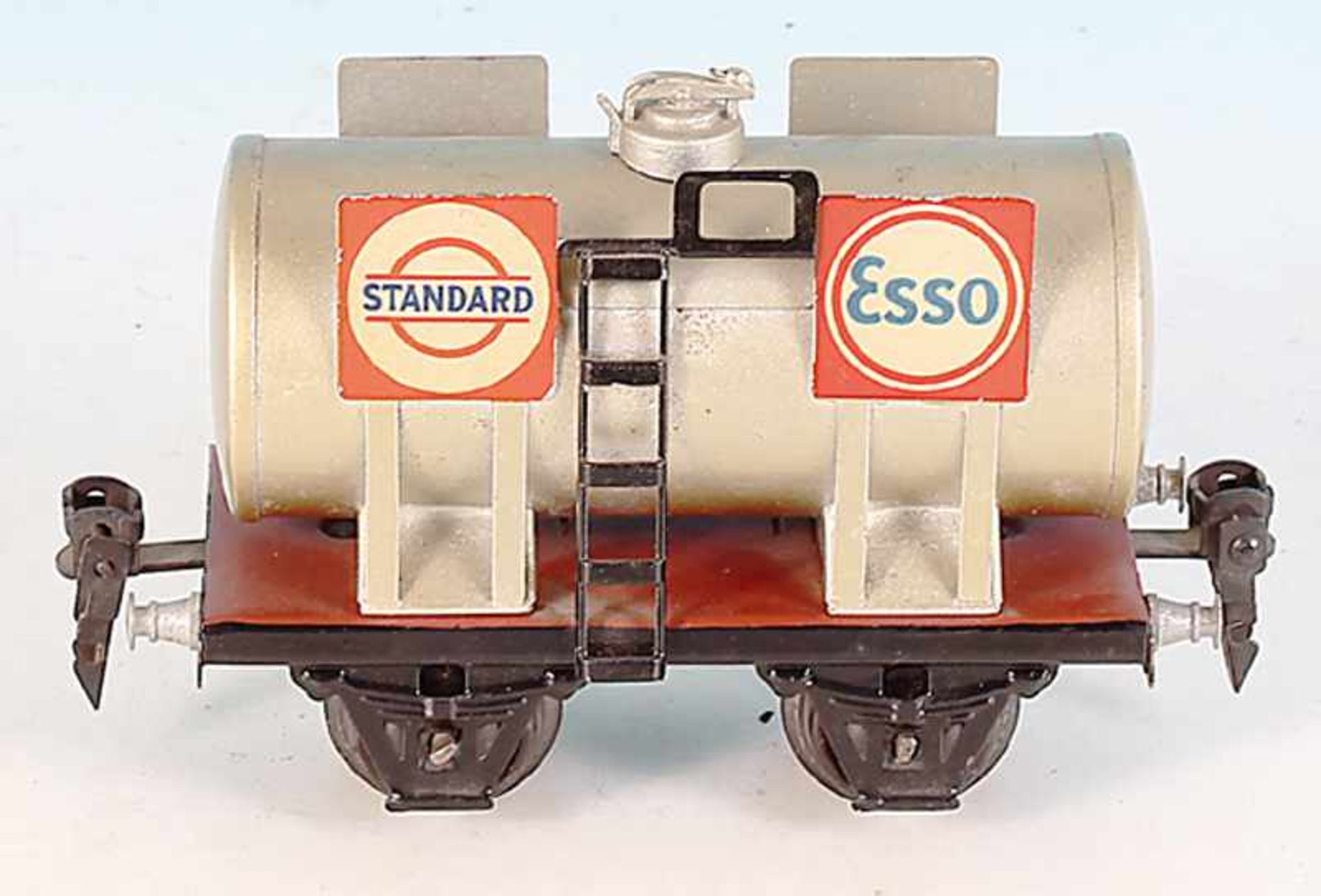 MARKLIN Kesselwagen 1674/0 "STANDARD-ESSO"