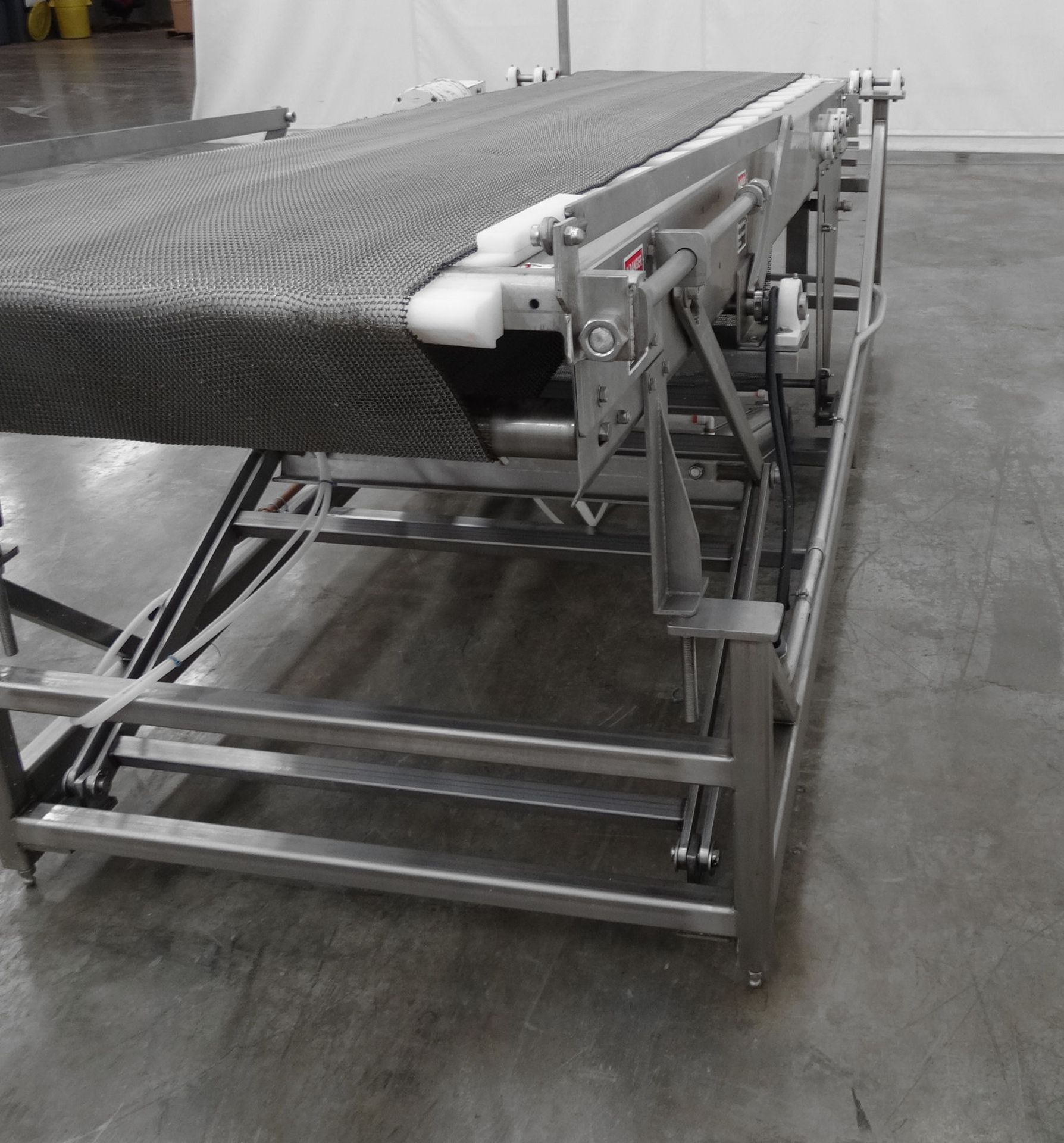 30" Wide x 132" Long Adjustable Incline Conveyor C1842 - Image 5 of 9