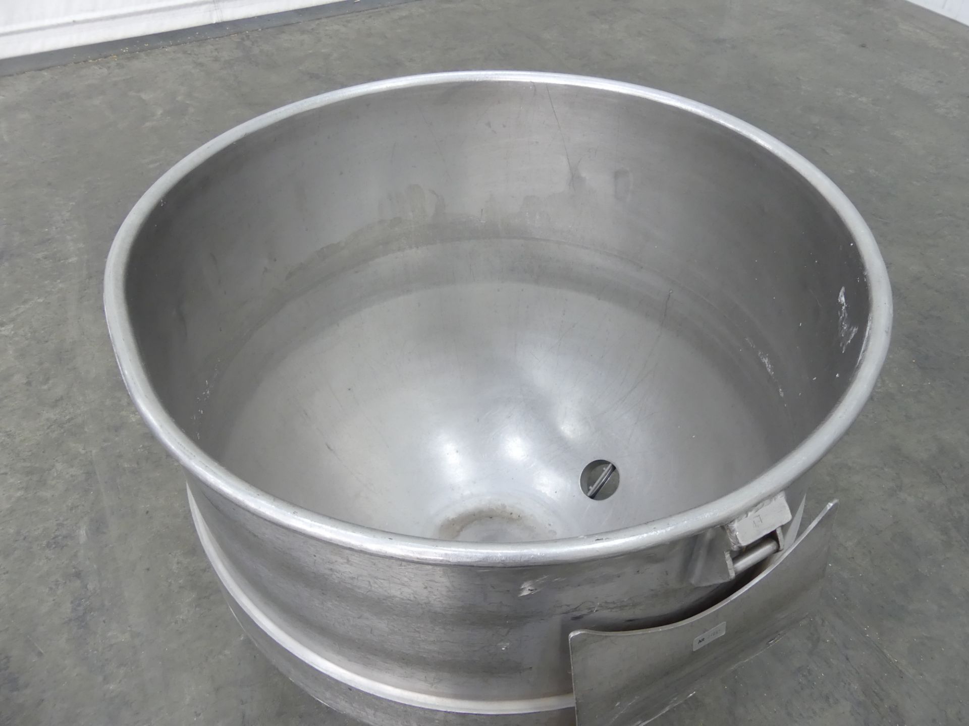 90 Gallon Stainless Steel Mixing Bowl D6096 - Image 7 of 7