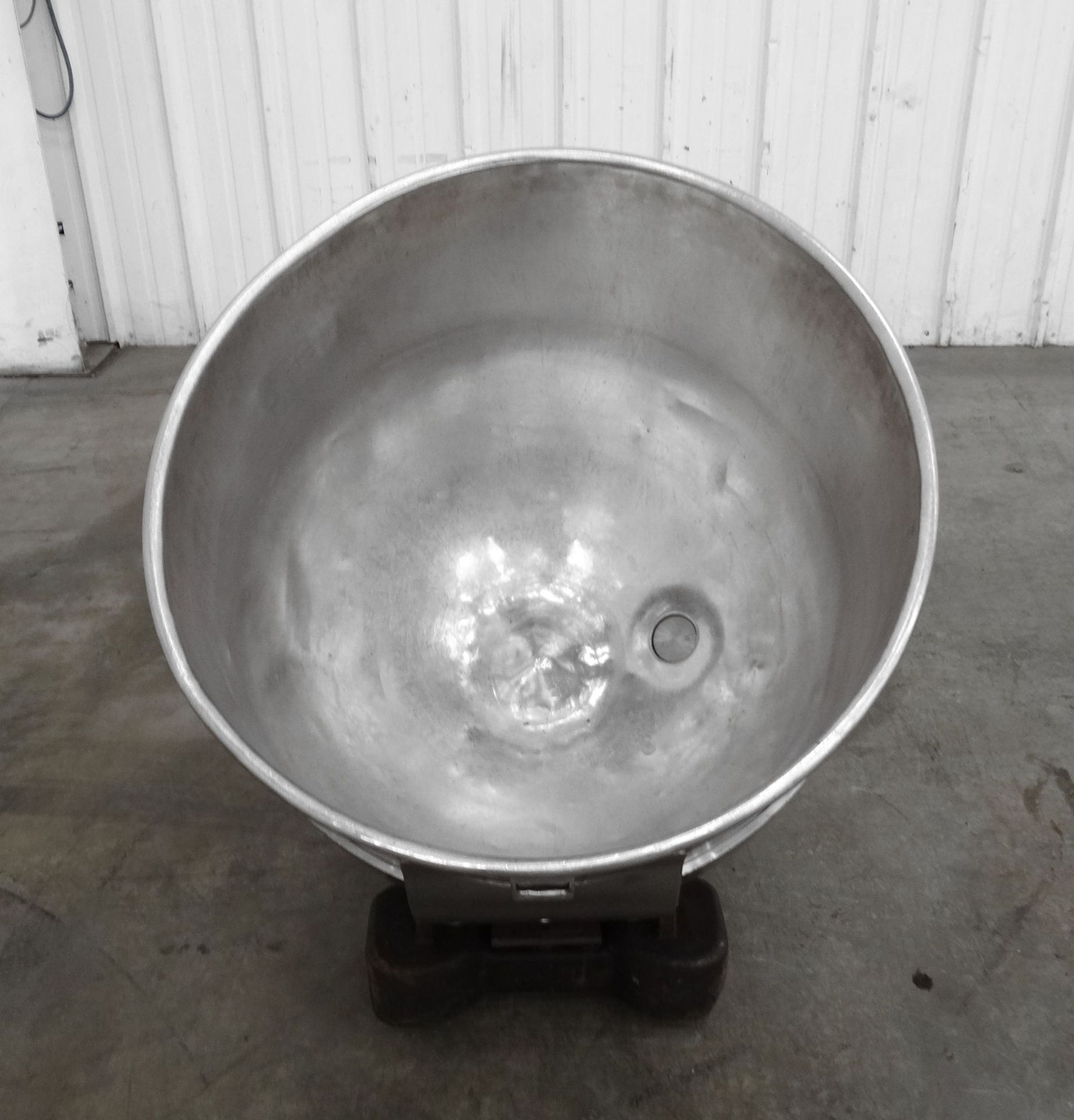 110 Gallon Stainless Steel Mixing Bowl C1931 - Image 4 of 11