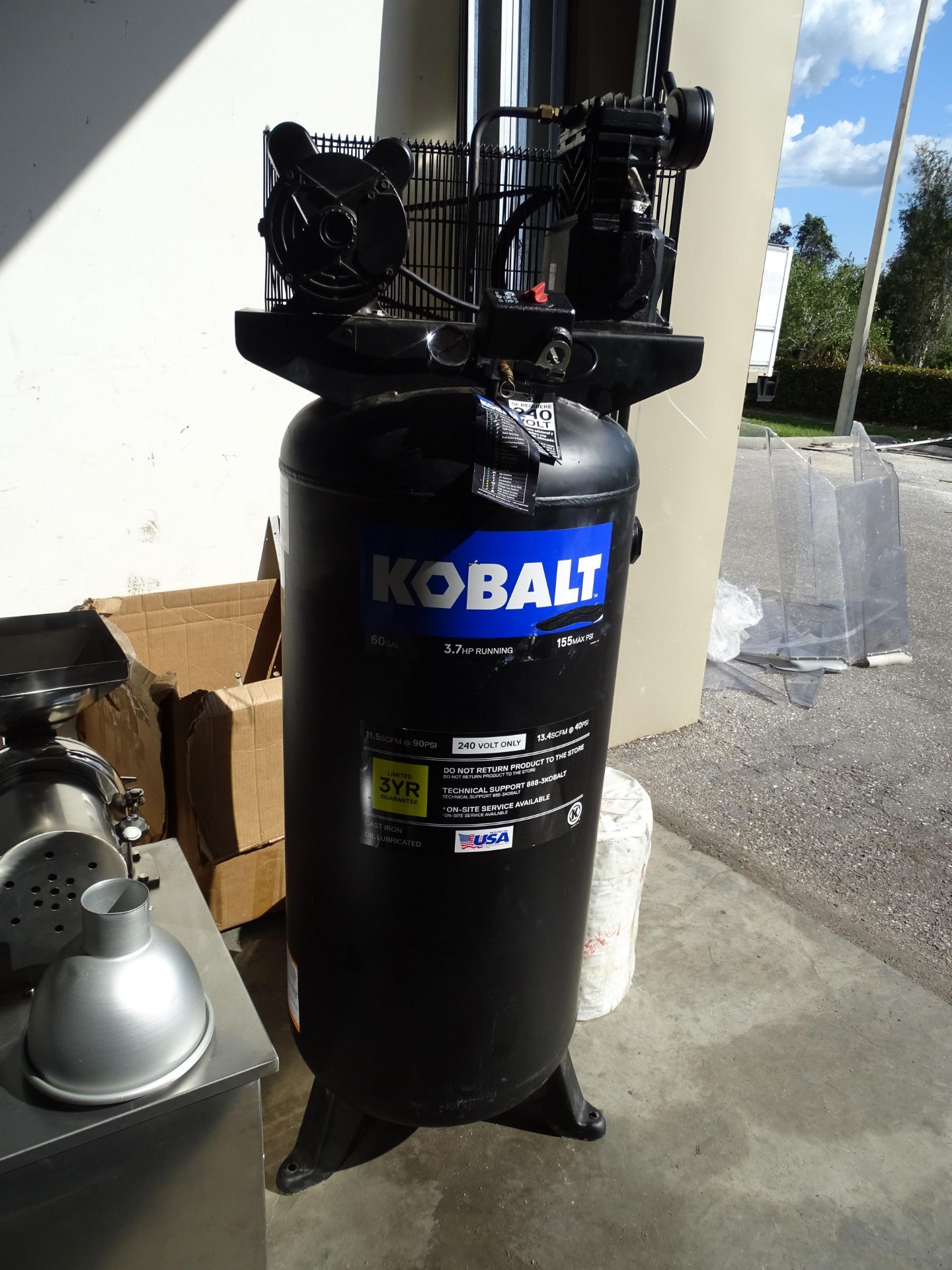 Kobalt 60 Gallon Stationary Air Compressor H5492
