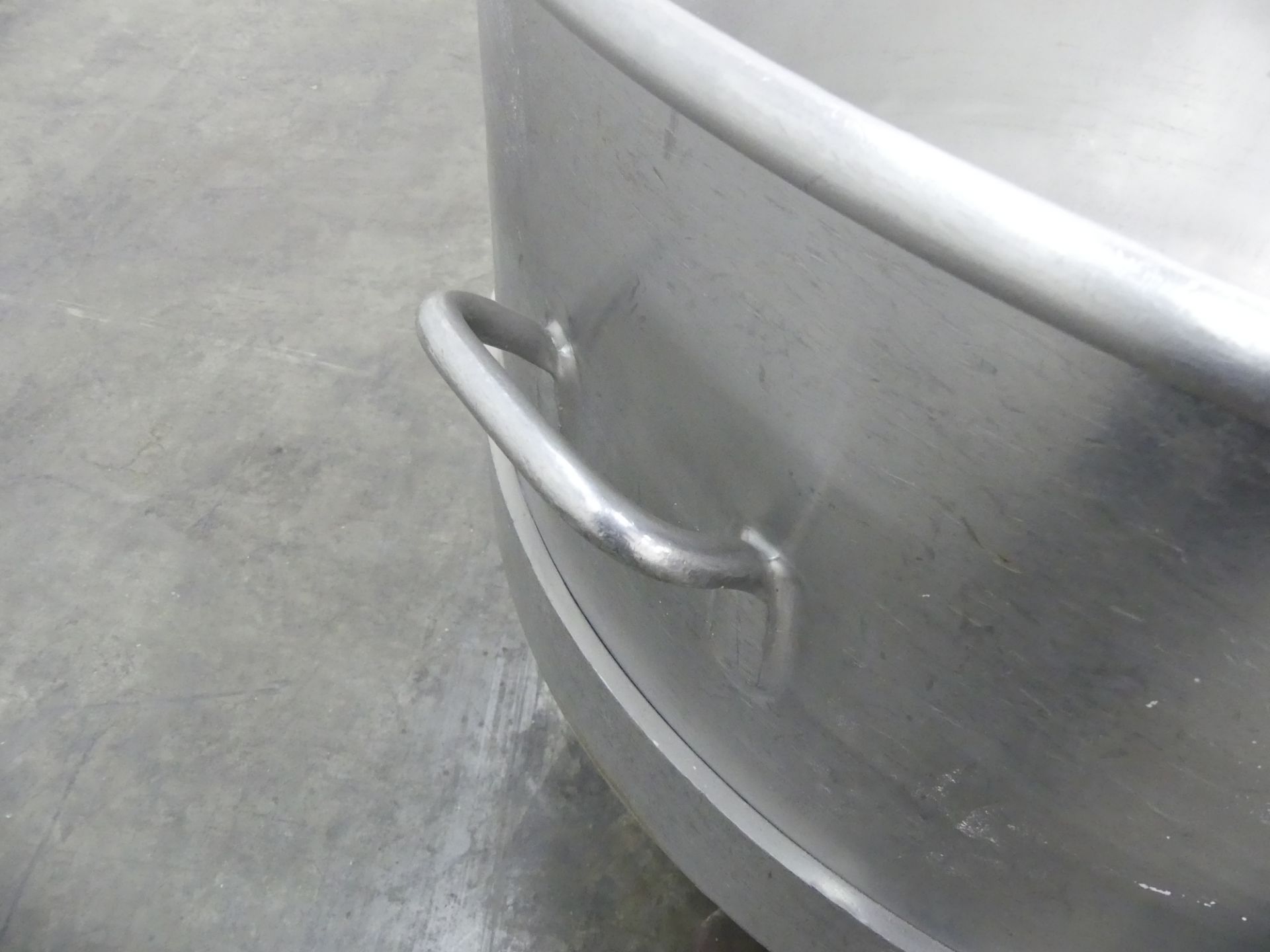 90 Gallon Stainless Steel Mixing Bowl D6100 - Image 5 of 6