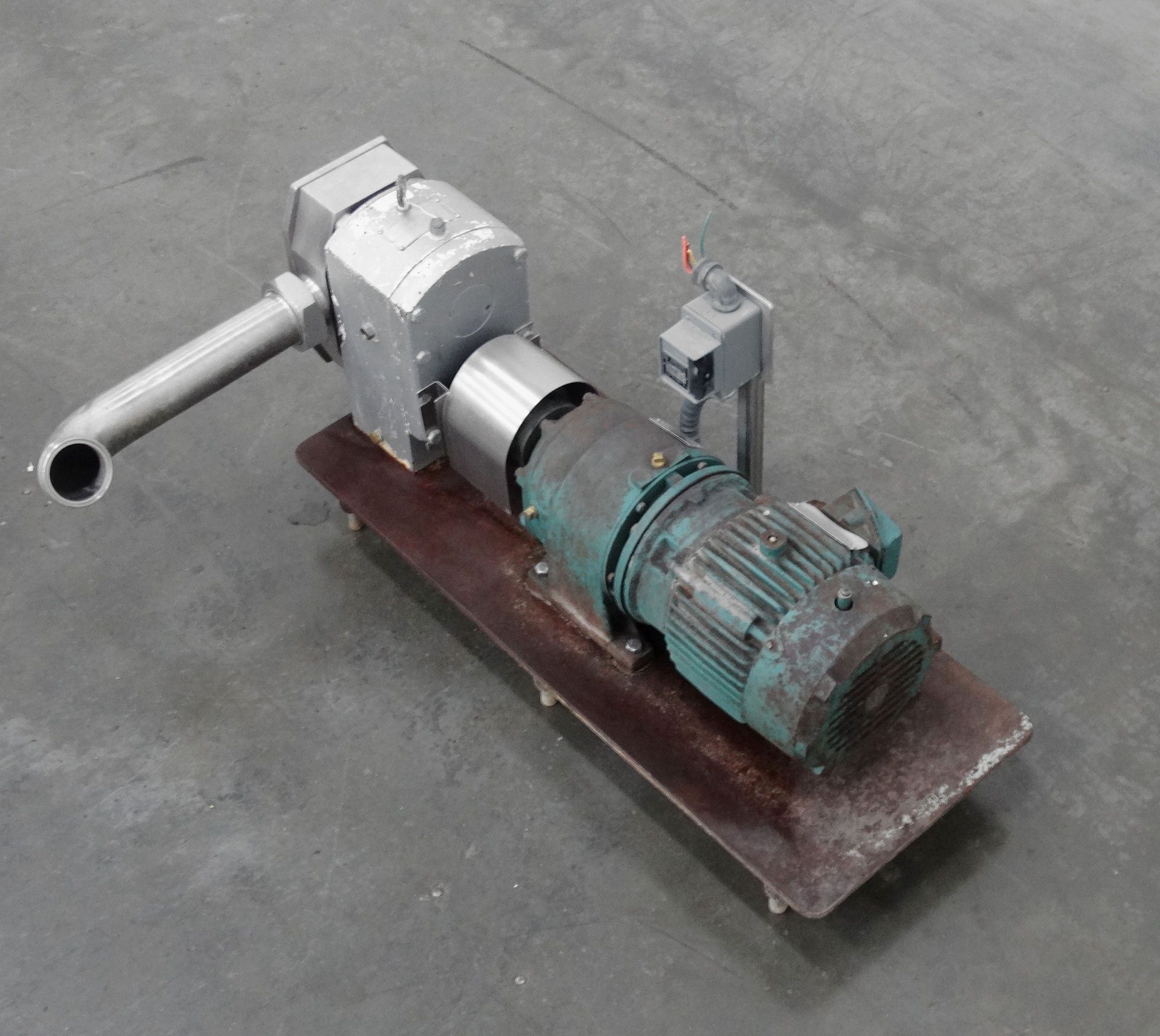 APV Pump with 3 Horsepower Reliance Motor C2050 - Image 5 of 13