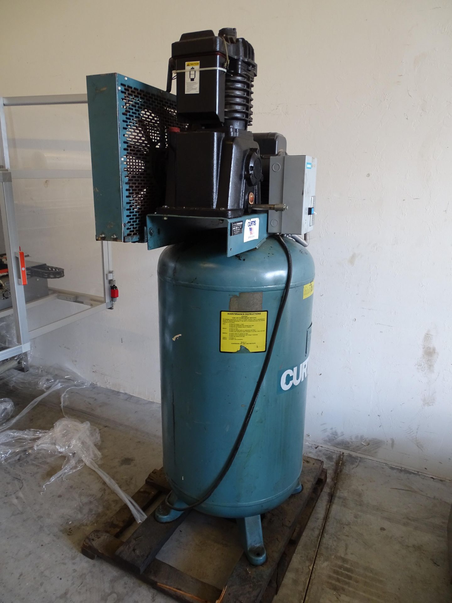 Curtis 5E2VT8 A2 80 Gallon Air Compressor H5491 - Image 2 of 7