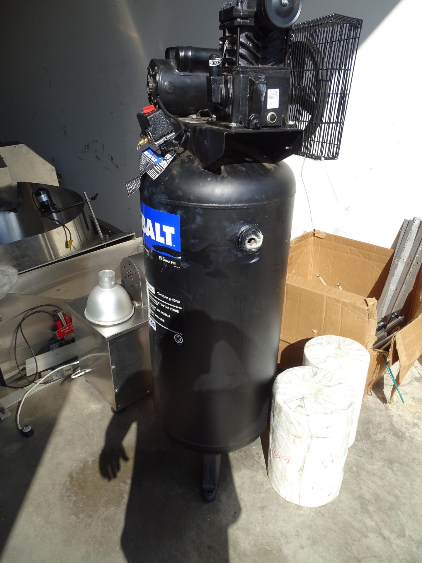 Kobalt 60 Gallon Stationary Air Compressor H5492 - Image 3 of 7