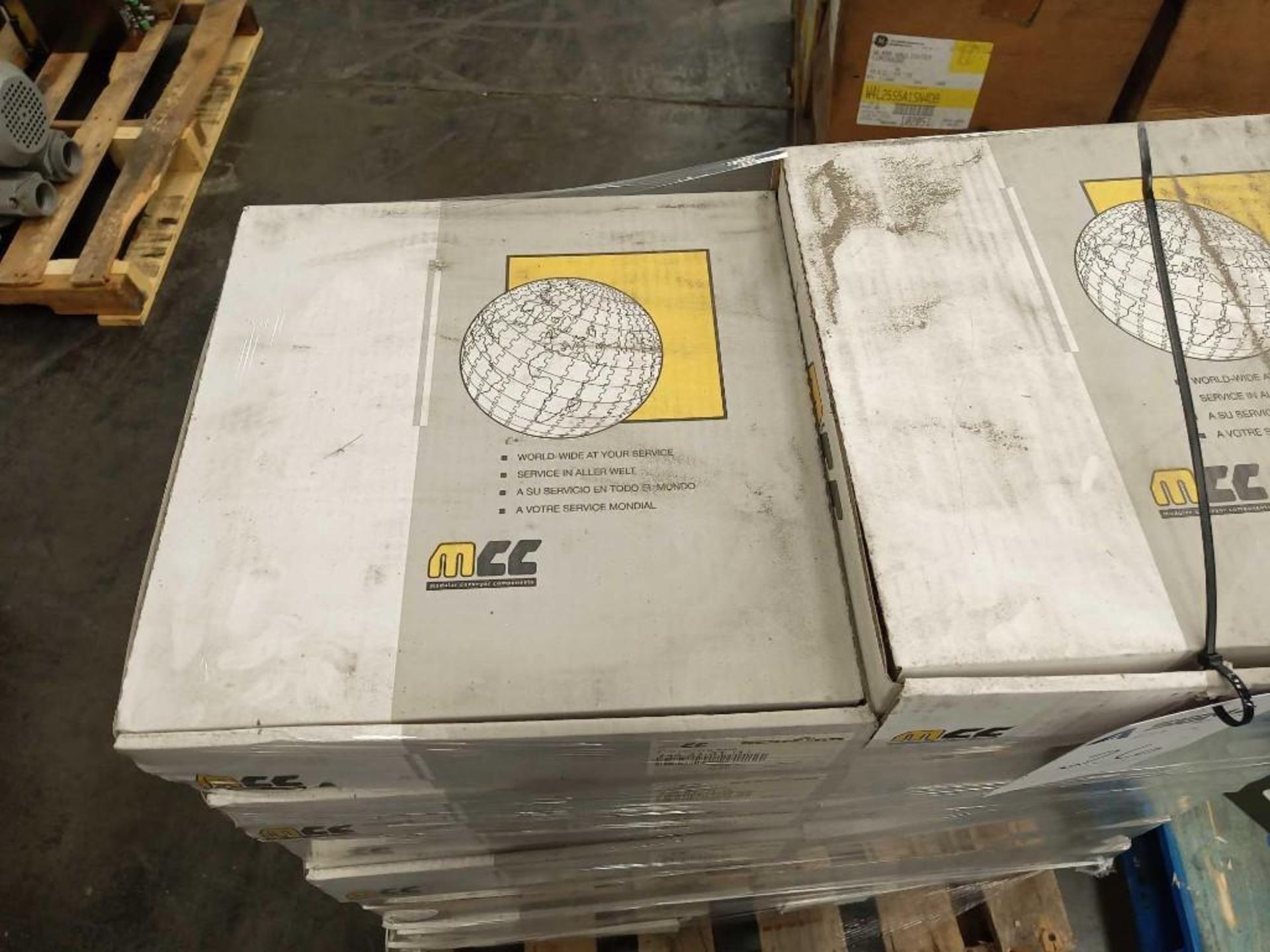 Lot of 20 Rexnord FTM1055XLG K330 Plastic Conveyor Belt 3" Wide