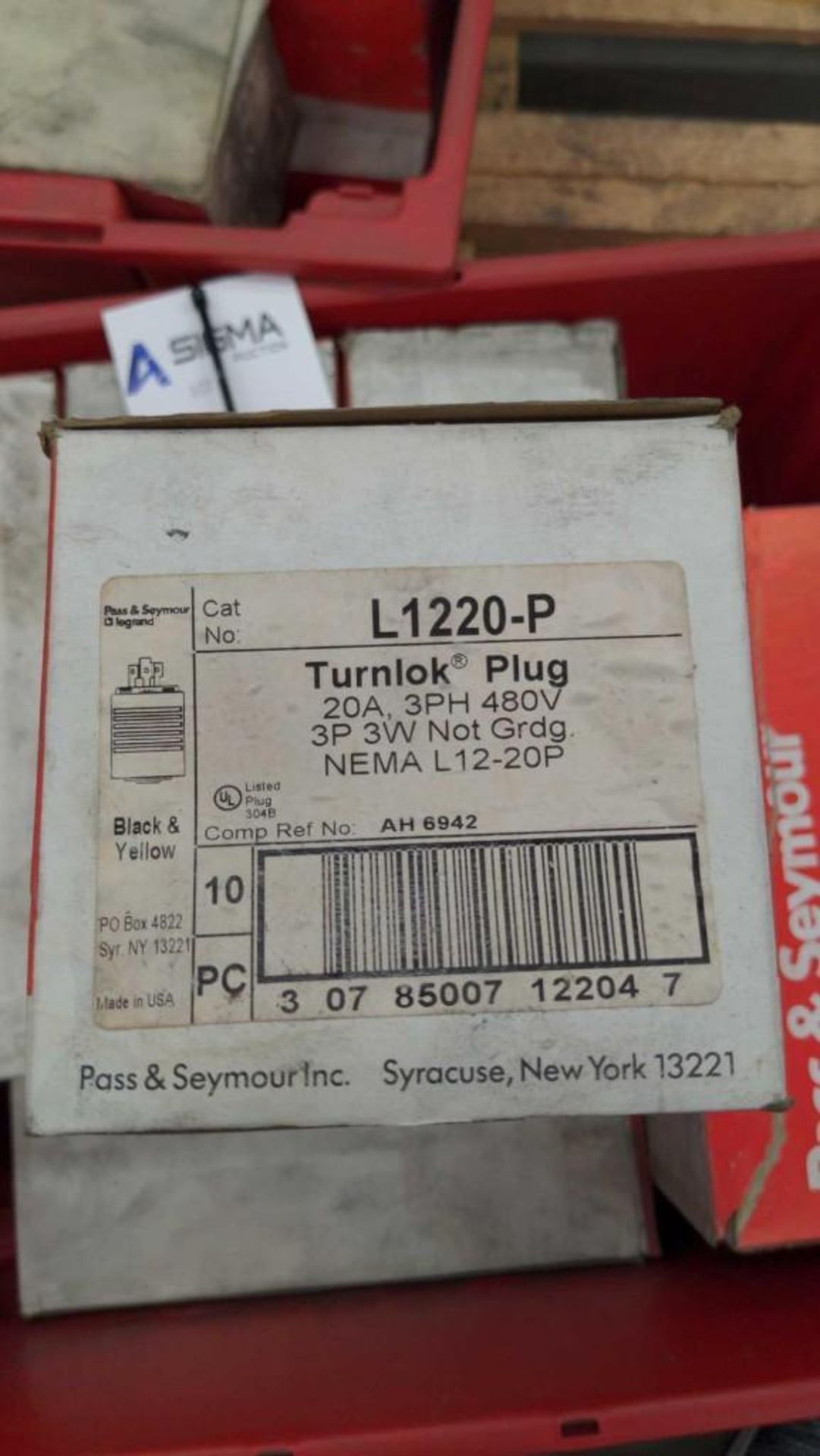 Lot of 18 Pass & Seymour Turnick Connectors - Image 5 of 5