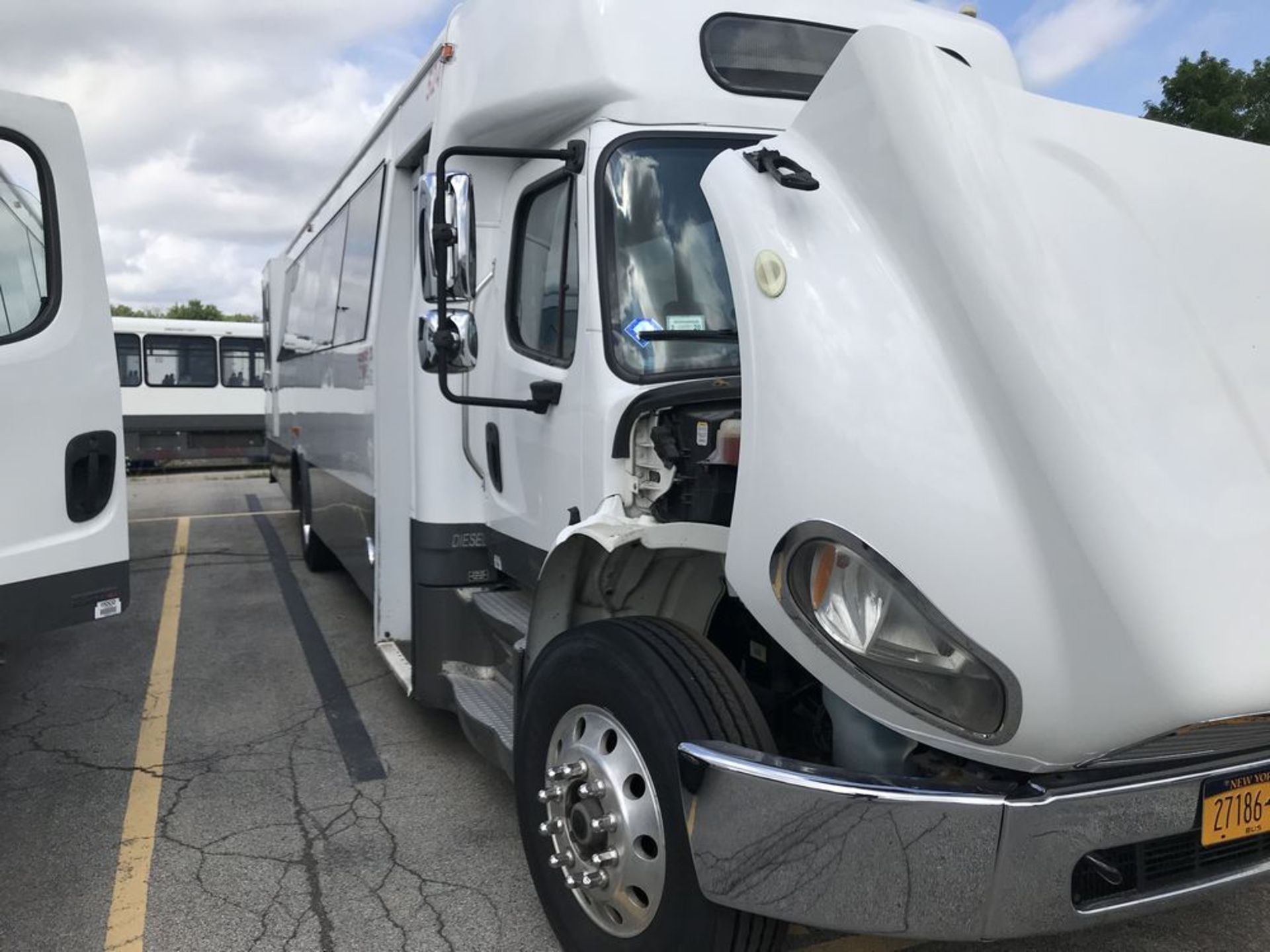 2014 FREIGHTLINER MODEL AMERITRANS, 38 SEAT PASSENGER COACH BUS - Image 3 of 19