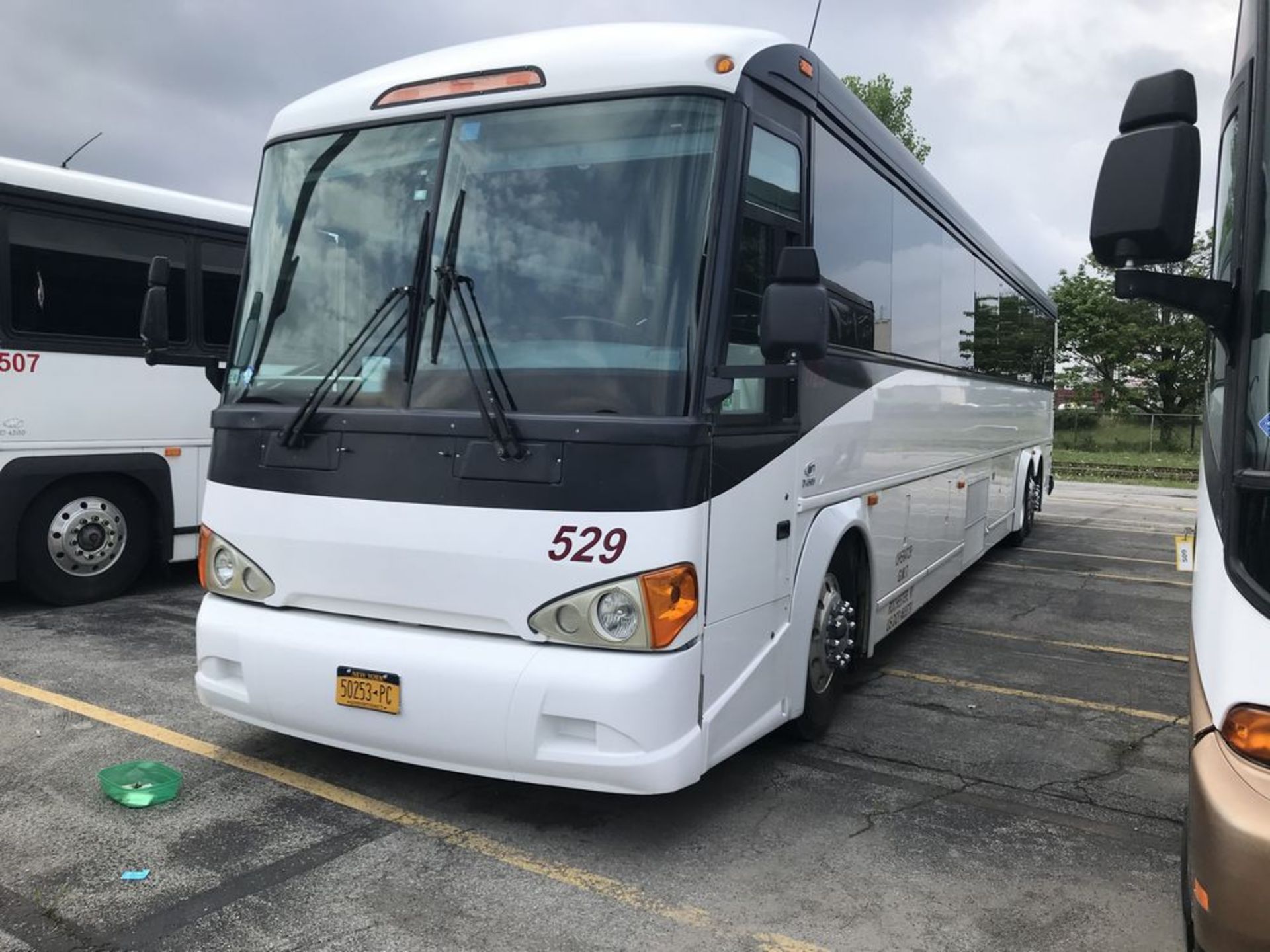 2007 MCI MODEL D4505, 55 SEAT PASSENGER COACH BUS