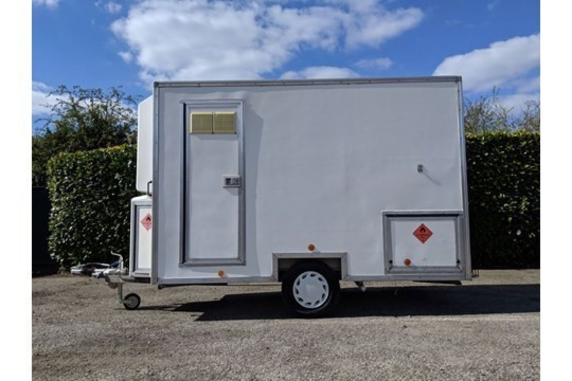 Twin Shower 3 Section Trailer Unit Could Be Used For Mobile Dog Grooming