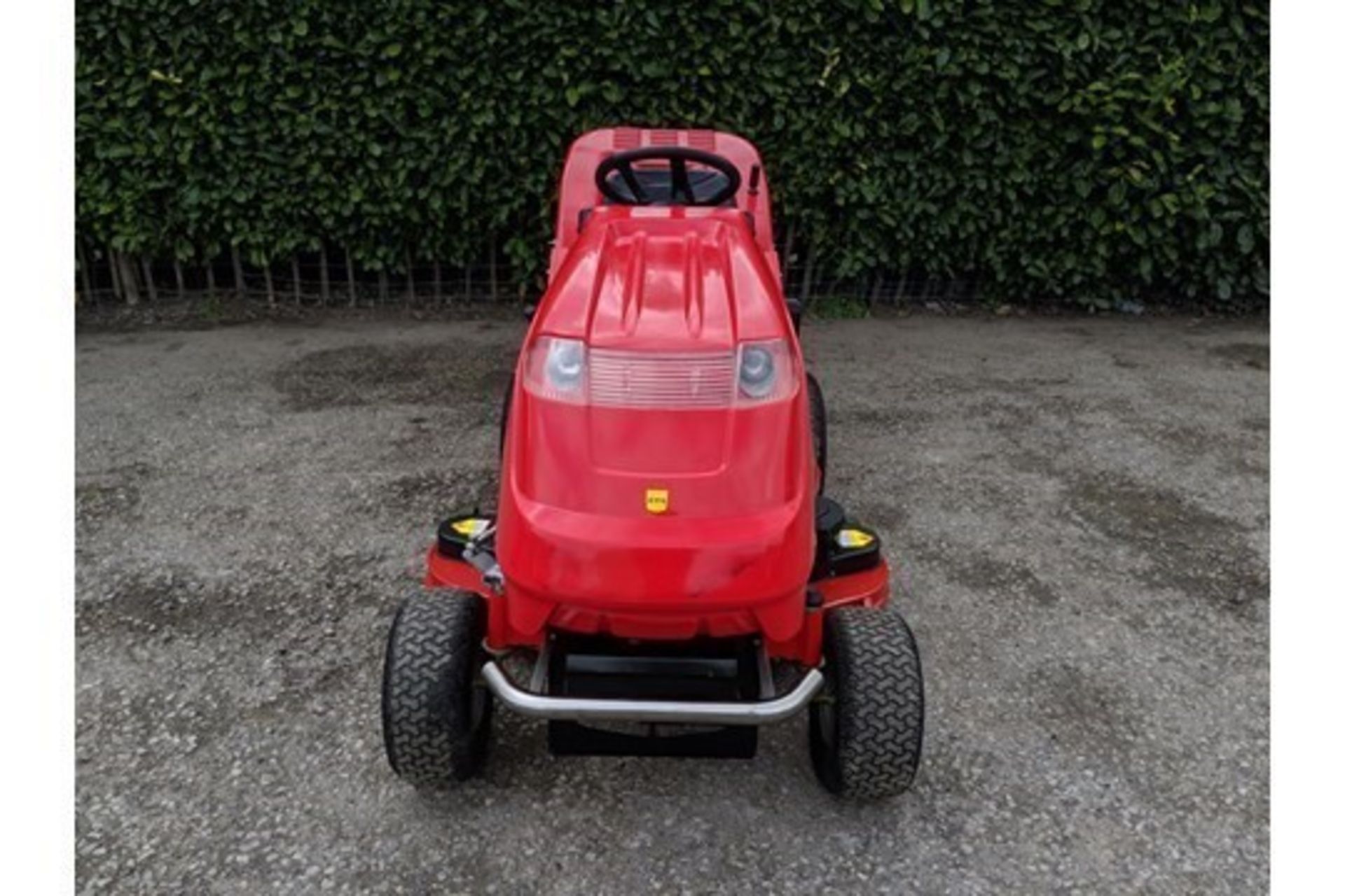 Countax C600HE 44" Rear Discharge Garden Tractor With PGC - Image 4 of 6