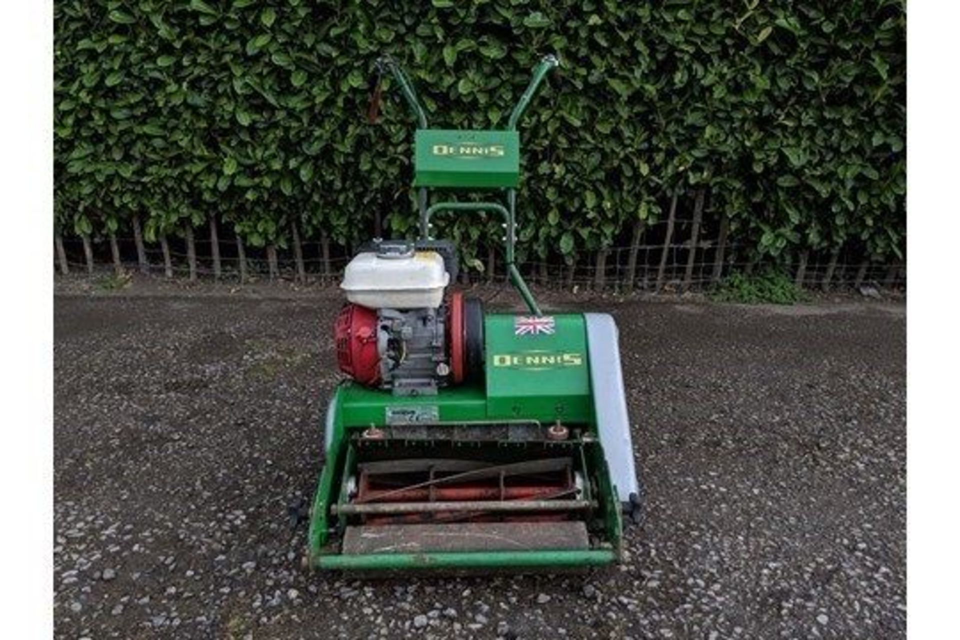 2009 Dennis FT430 5 Blade Cylinder Mower - Image 6 of 6