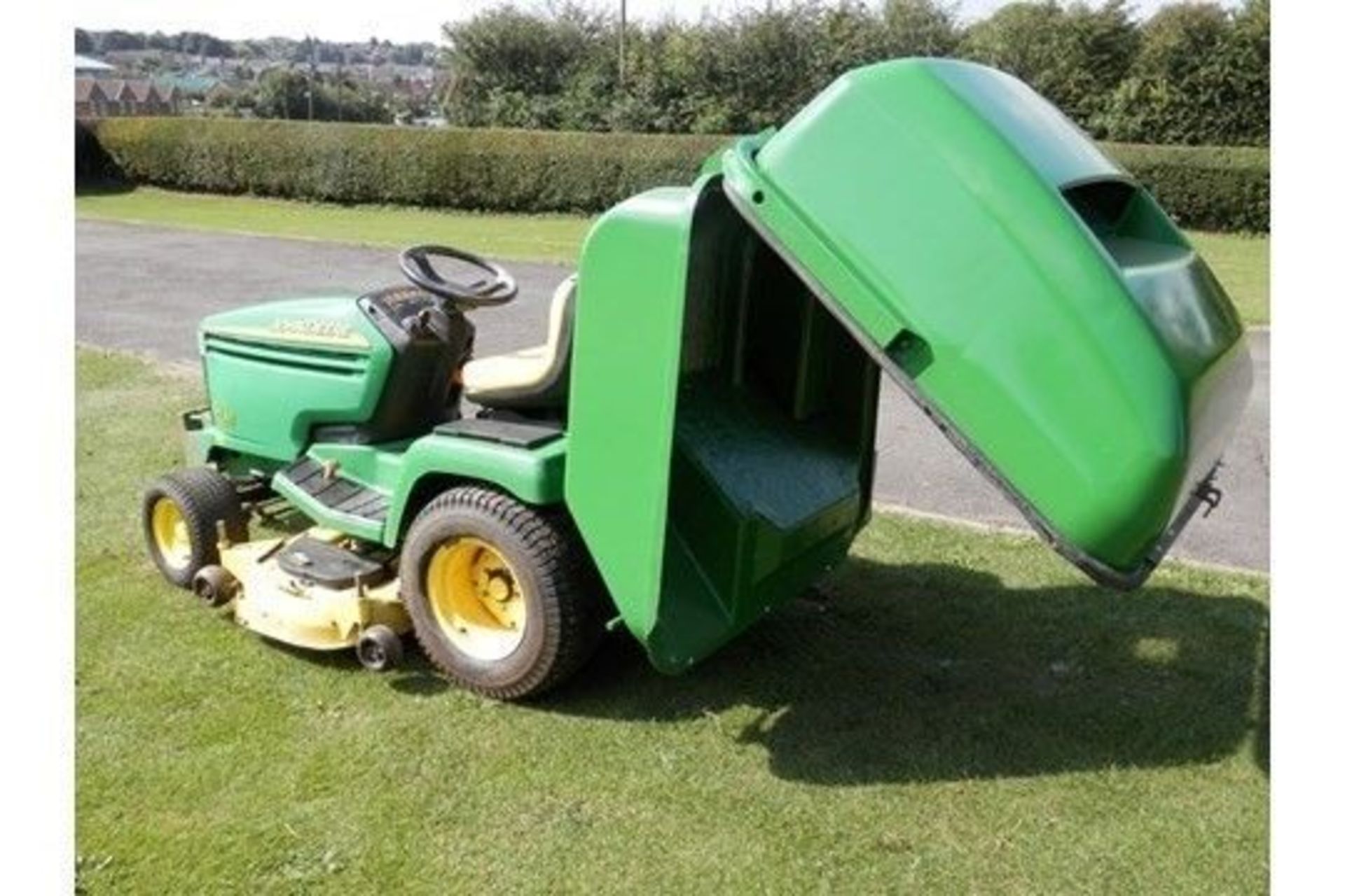 2003 John Deere GX355 Ride On Rotary Mower - Image 6 of 8