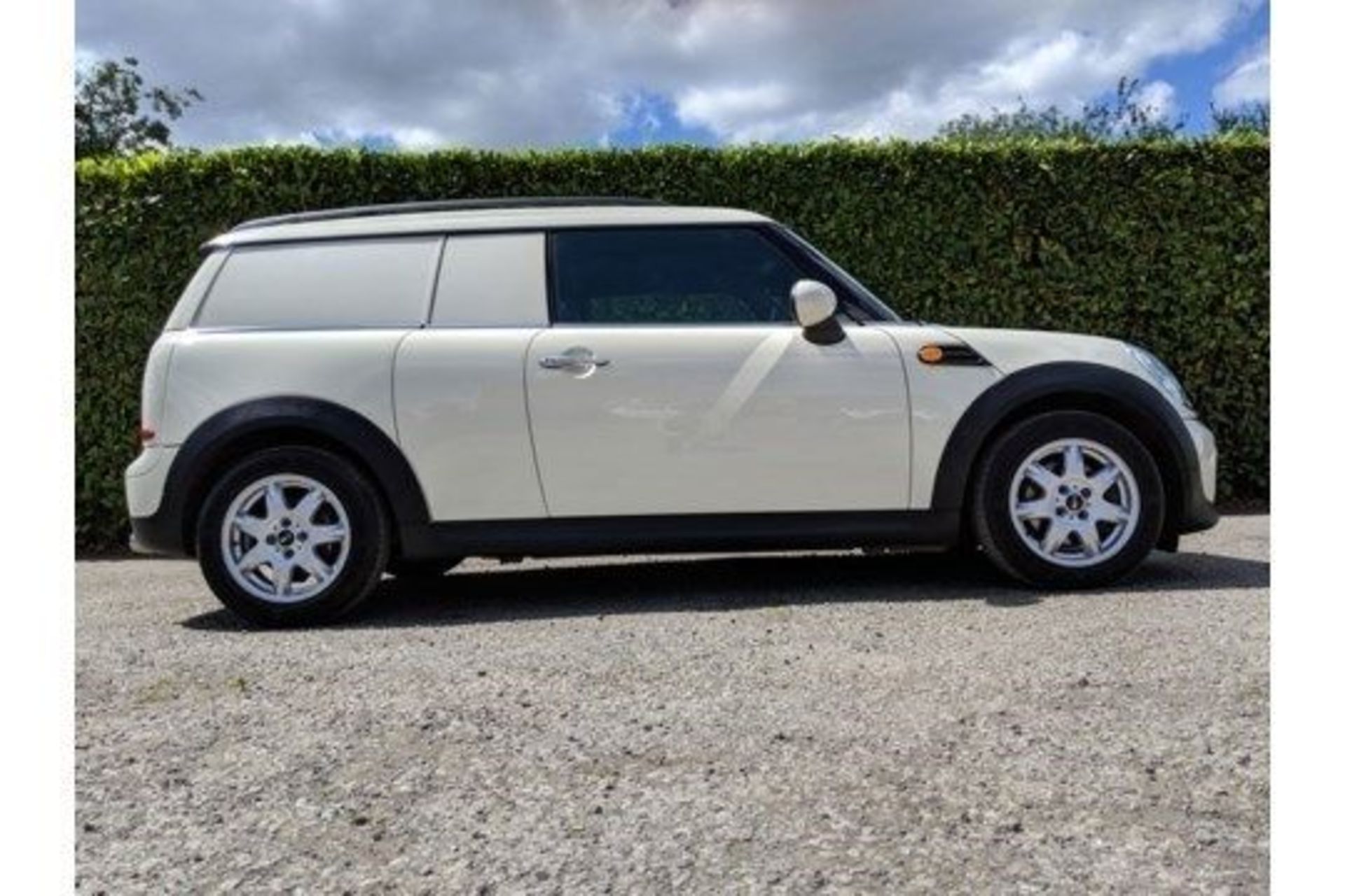 2014 Mini Clubvan Cooper D 1.6 Mileage: 97,505 Colour: White Body Type: Van Transmission: 6 Speed - Image 6 of 8