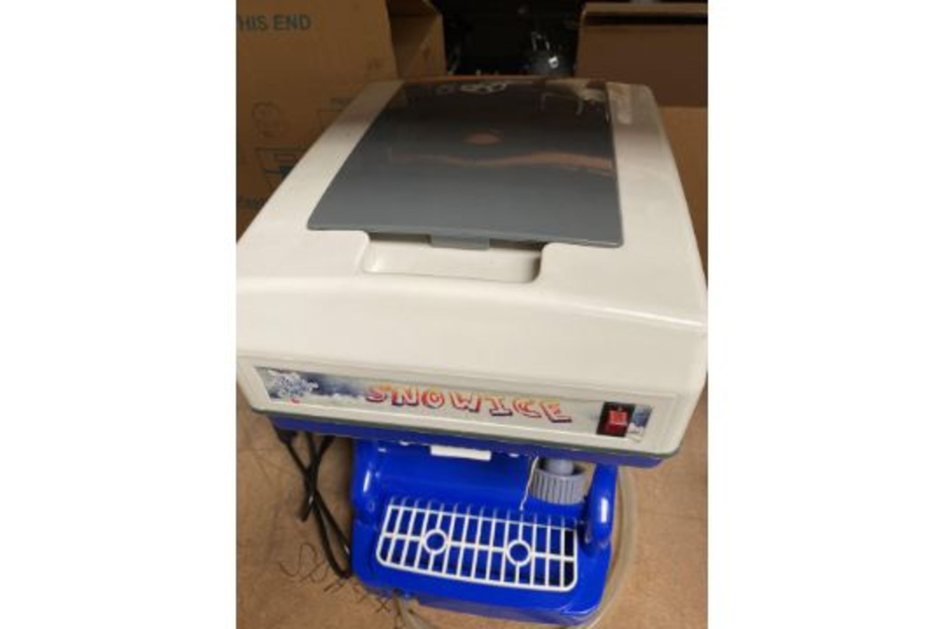 Boxed Ice Shaver Snow Cone Maker - Image 2 of 4