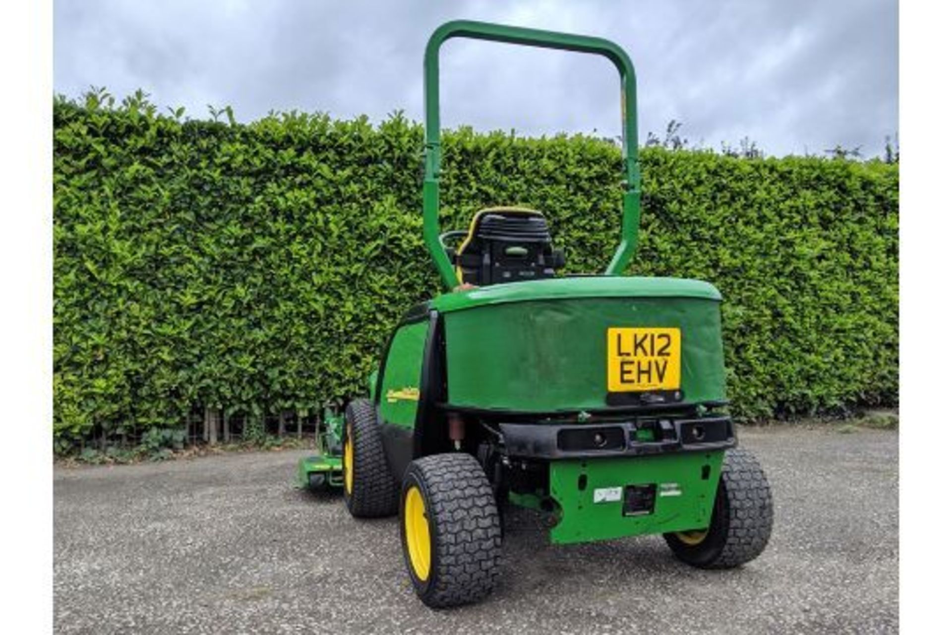 2012 John Deere 1445 Series II 62" Ride On Rotary Mower - Image 6 of 8