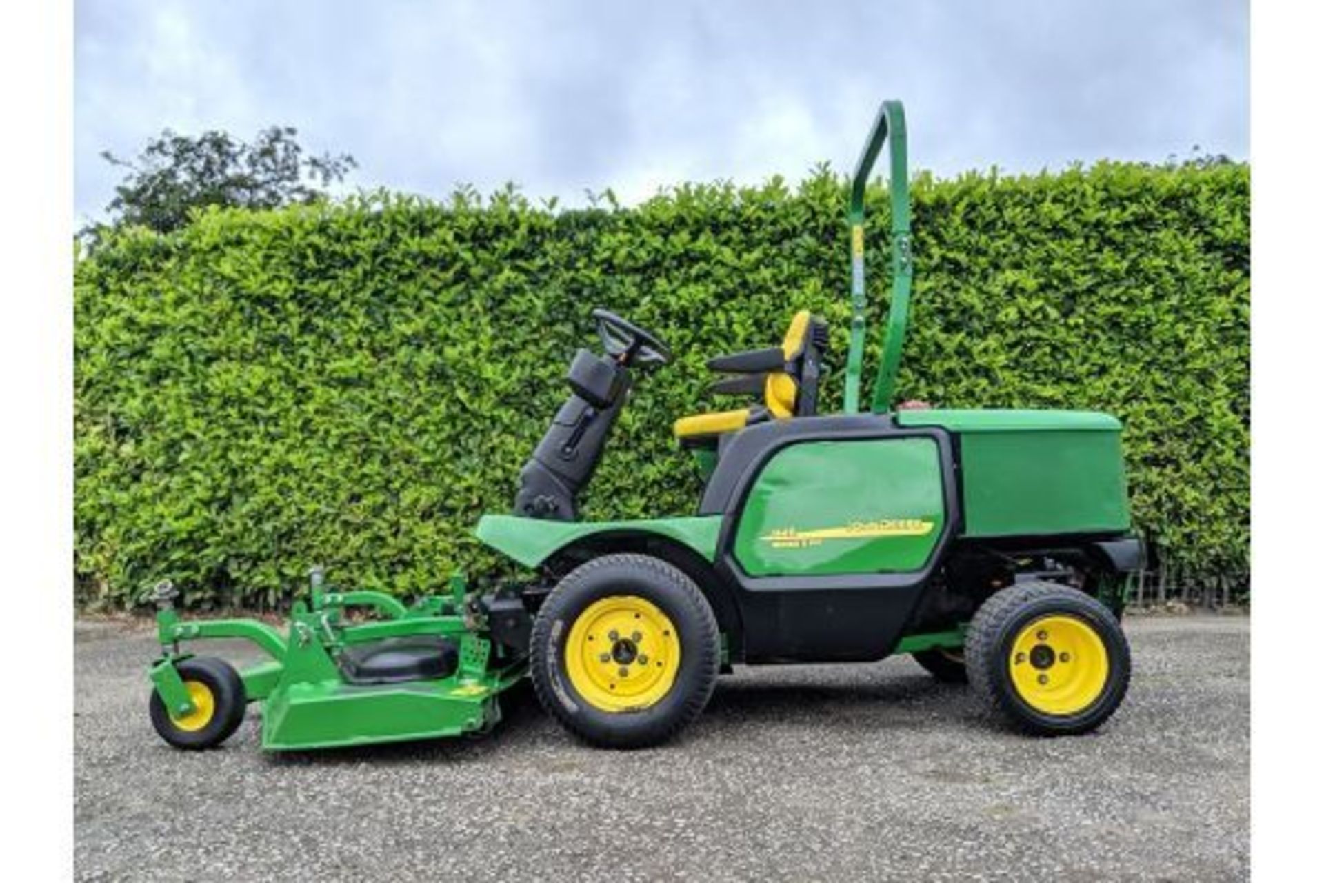 2012 John Deere 1445 Series II 62" Ride On Rotary Mower - Image 3 of 8