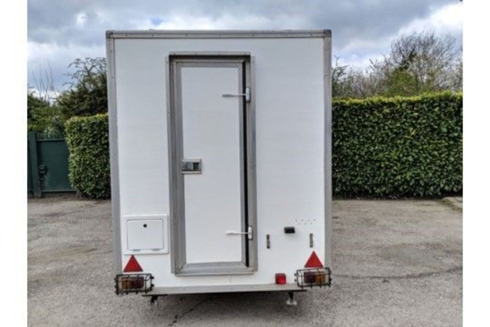 Decontamination Twin Shower 3 Section Trailer Unit - Image 16 of 17