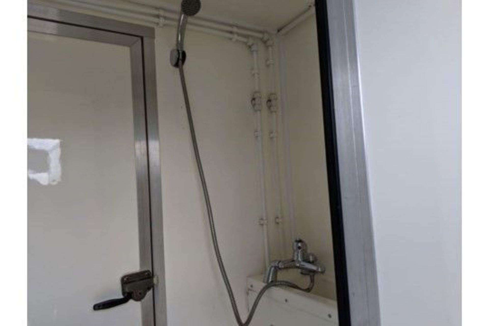 Decontamination Twin Shower 3 Section Trailer Unit - Image 8 of 17