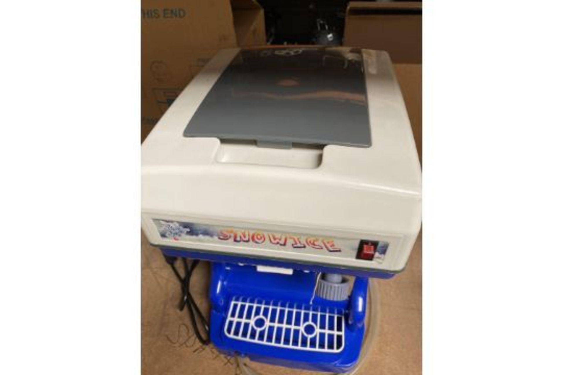 Boxed Ice Shaver Snow Cone Maker - Image 4 of 4
