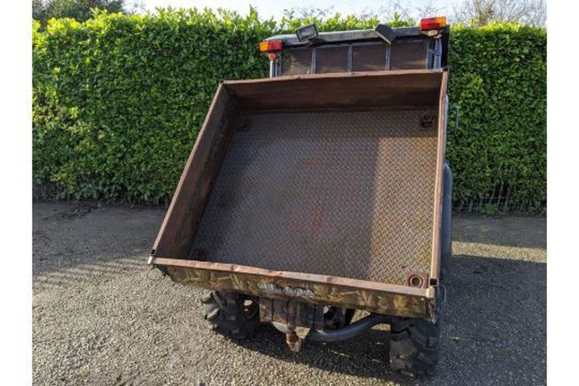 Kubota RTV900 Diesel Utility Task Vehicle With Hydraulic Tipper - Image 3 of 9