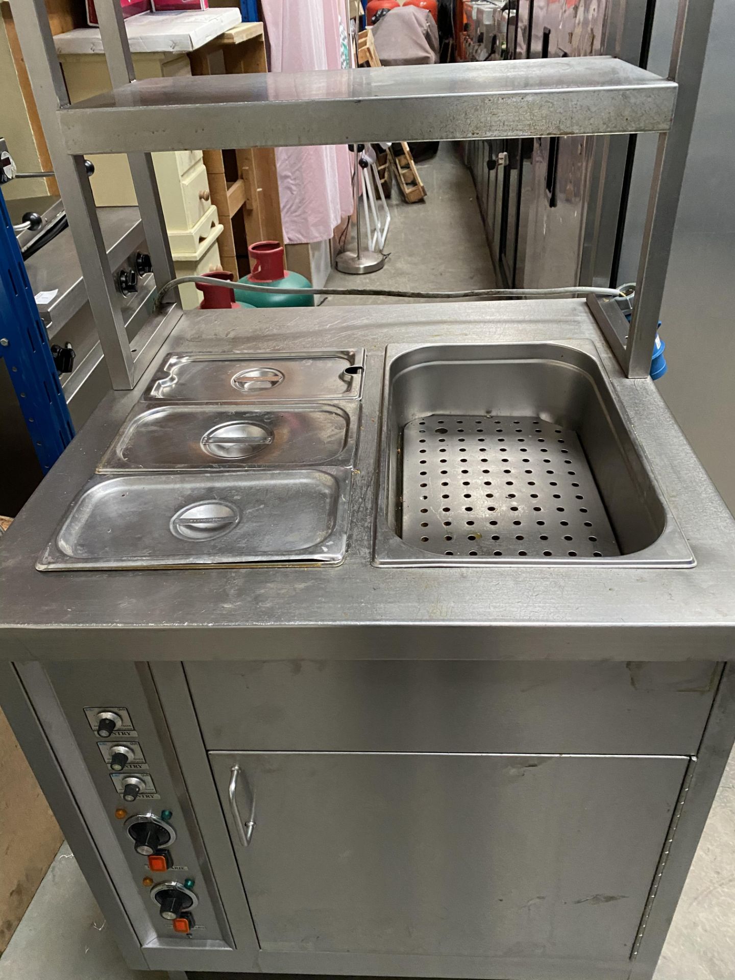 Bain Marie Hotcupboard with 3 Tier Heated Gantry - Image 2 of 3
